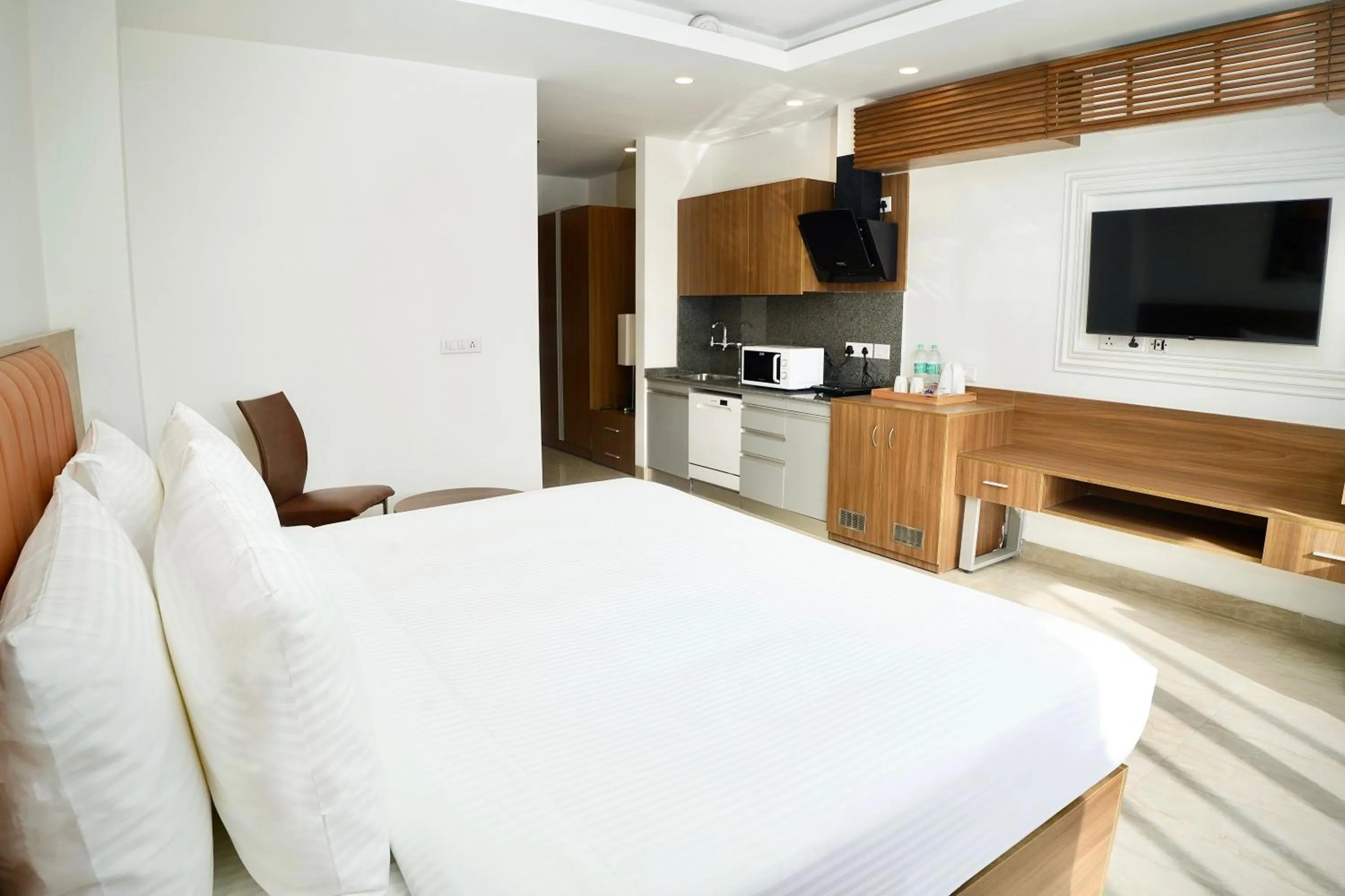 Studio King with Balcony and Kitchenette in Alivaa Hotel Gurugram Sohna Road City Center