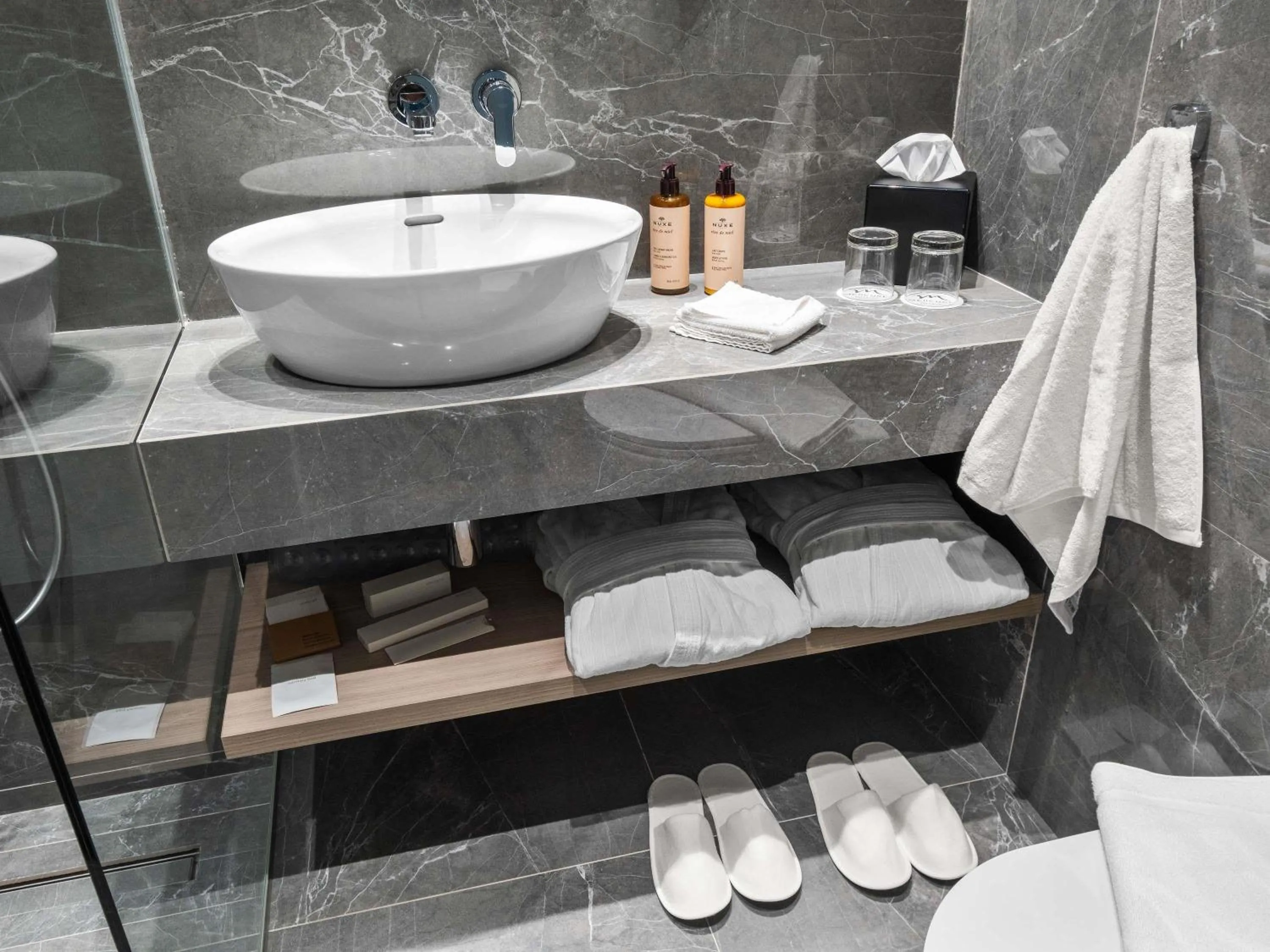 Superior room with double bed, sofa and balcony in Mercure Larnaca Finikoudes Beach