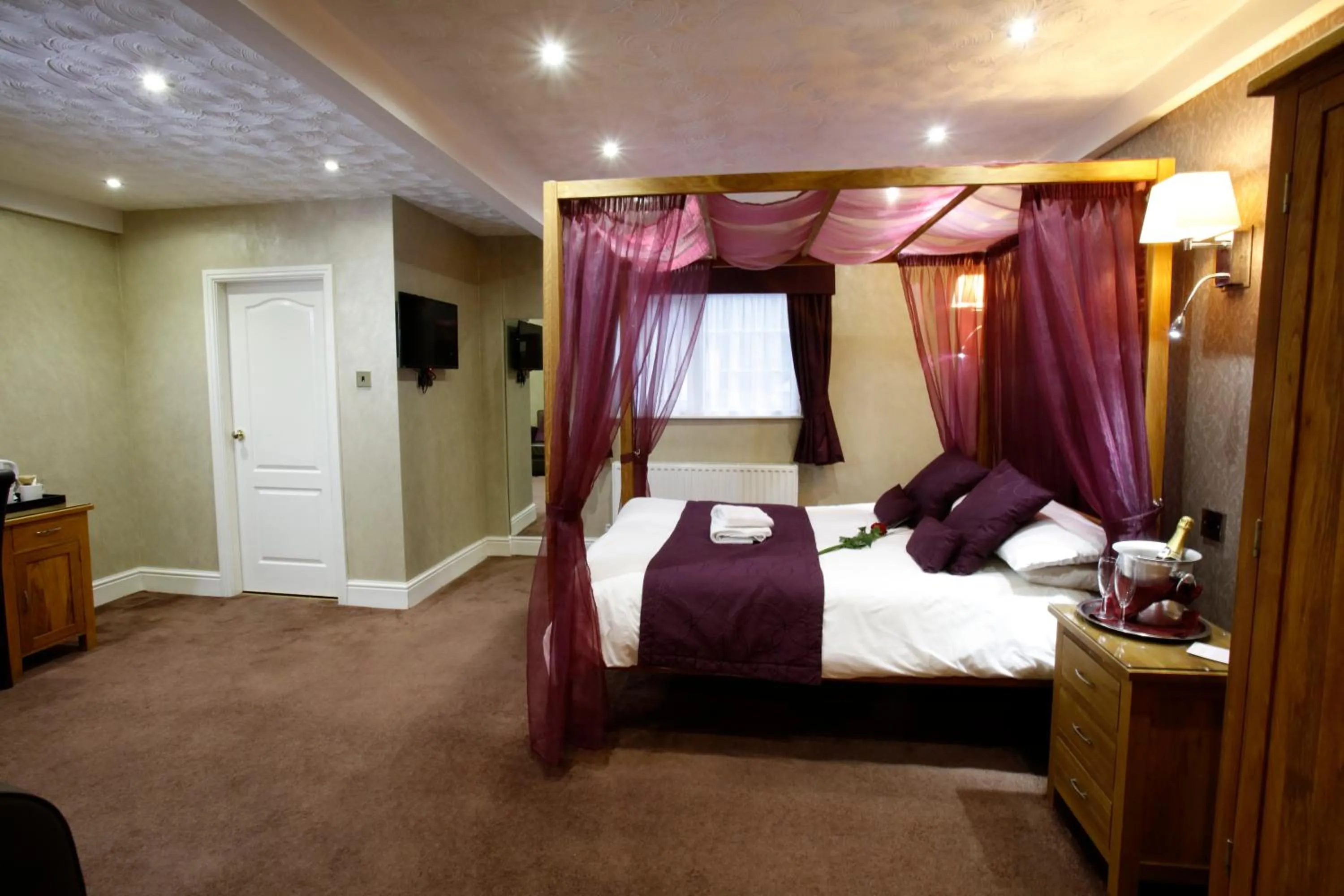Premium Room with Four Poster Bed in Bury Ramsbottom Old Mill Hotel and Leisure Club