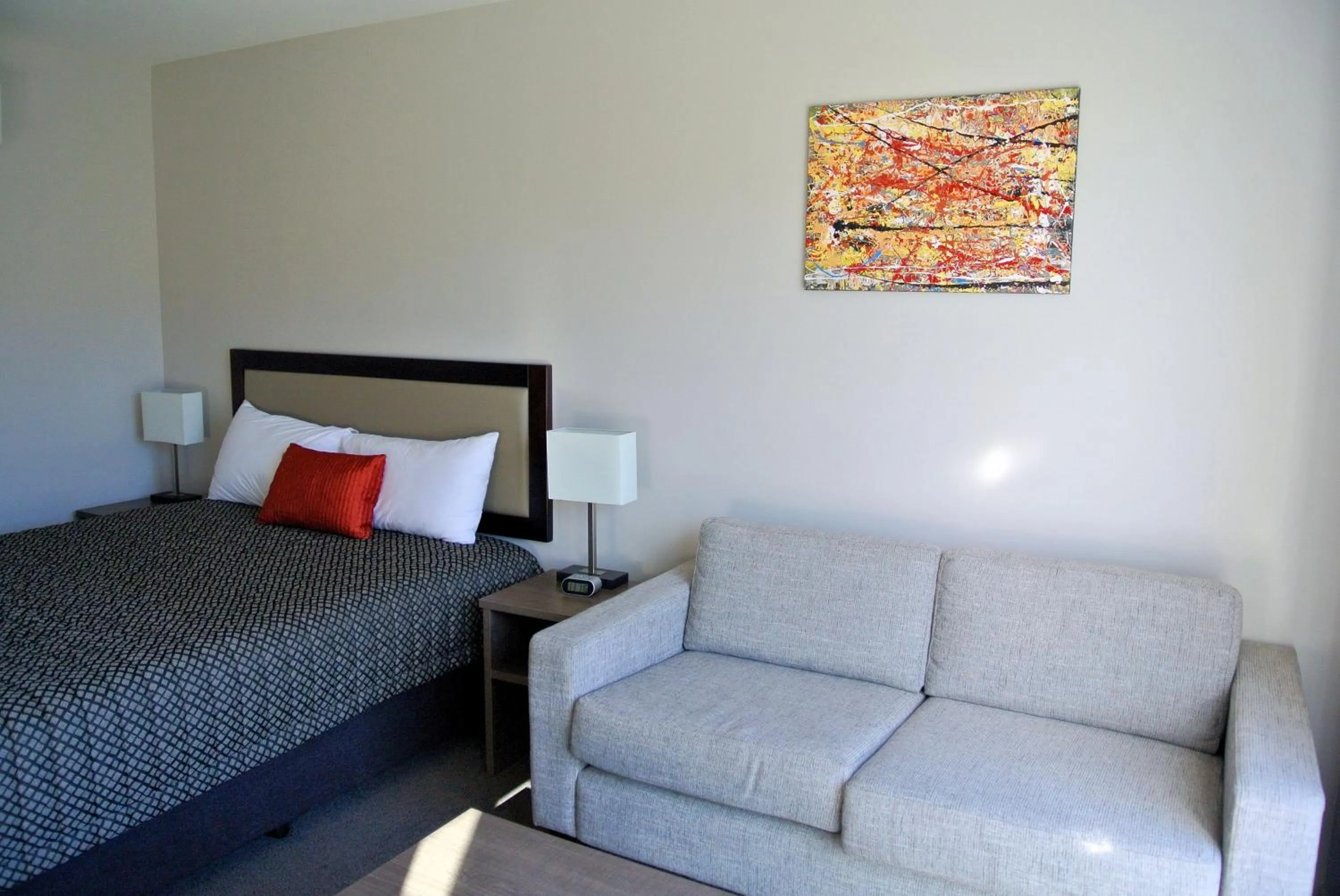 Standard Studio in Oxford Village Motels