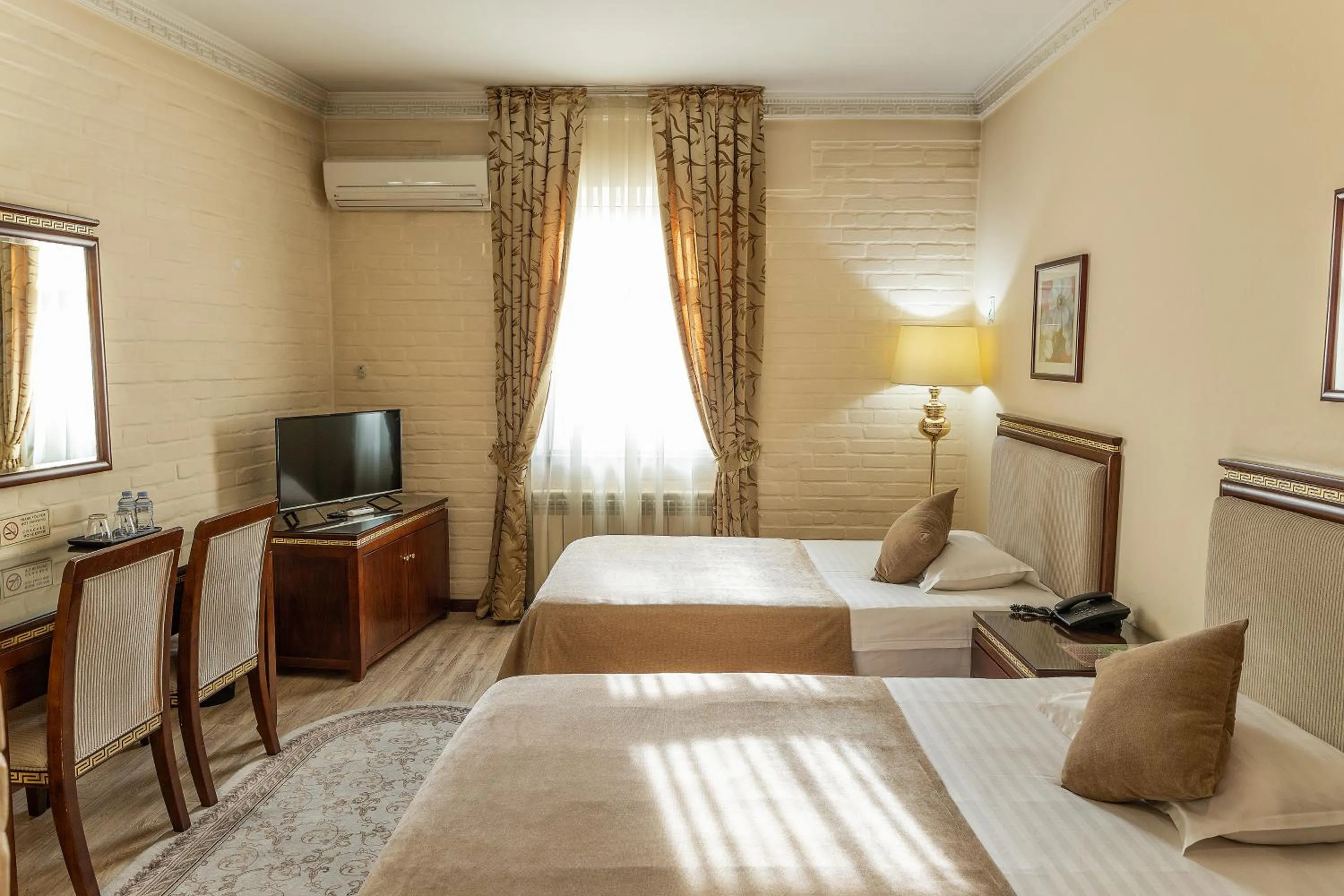 Standard Twin Room in SAMIR HOTEL