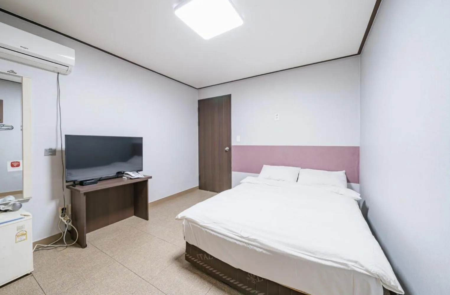 Standard Double Room in Manhattan Hotel