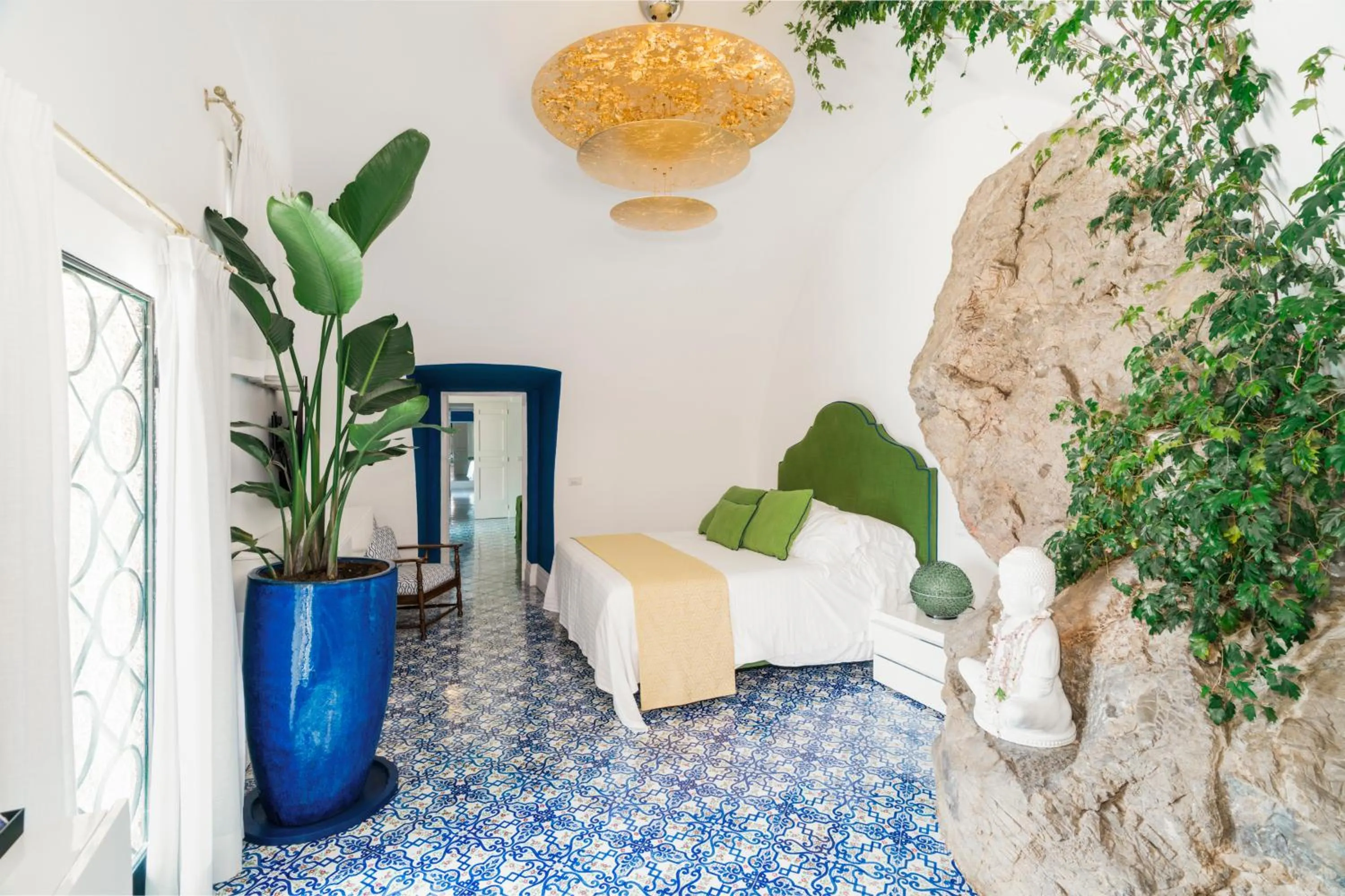 Family Suite with Balcony in Villa Magia