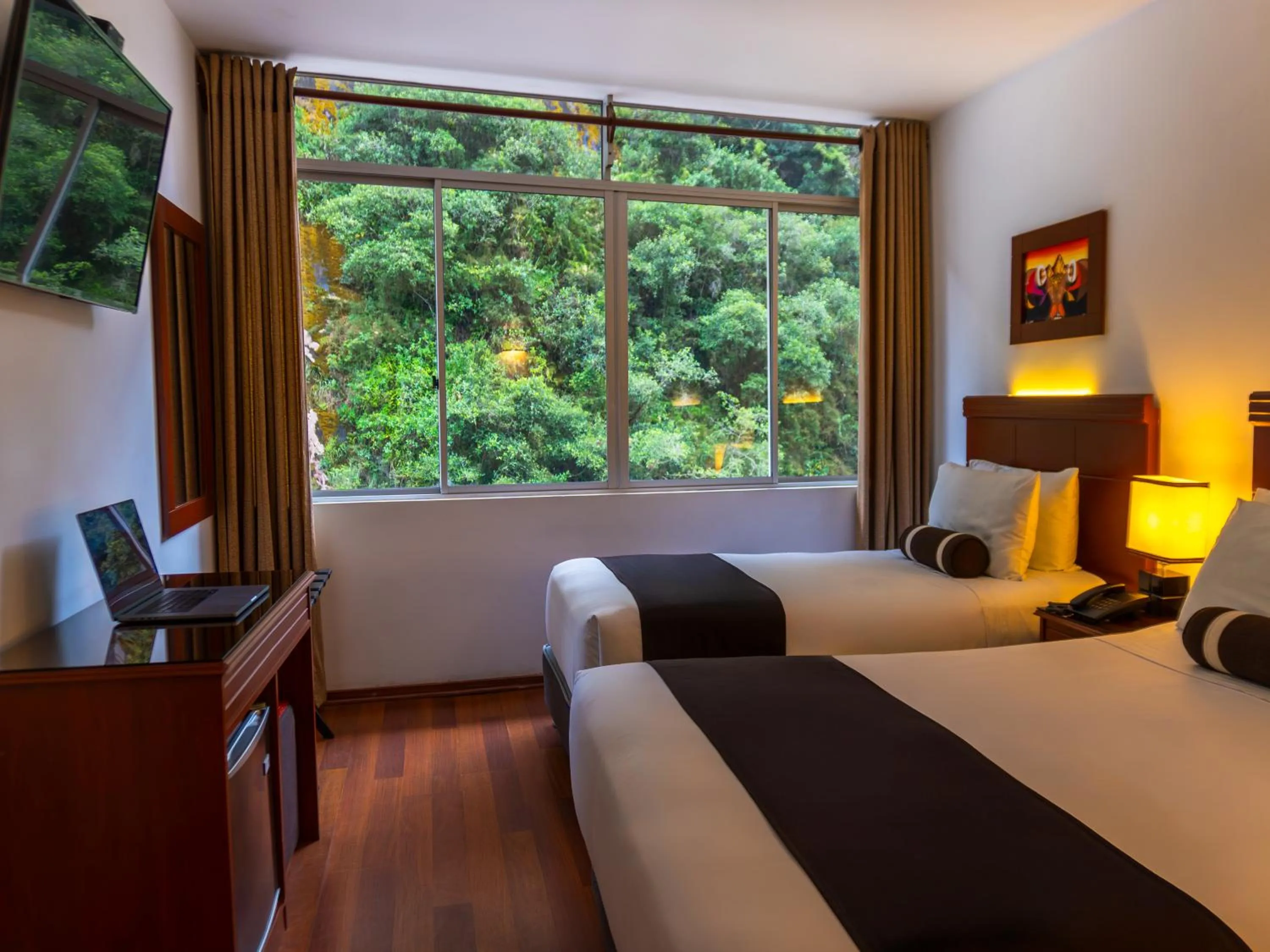 Twin Room with Mountain View in Hotel Ferré Machu Picchu