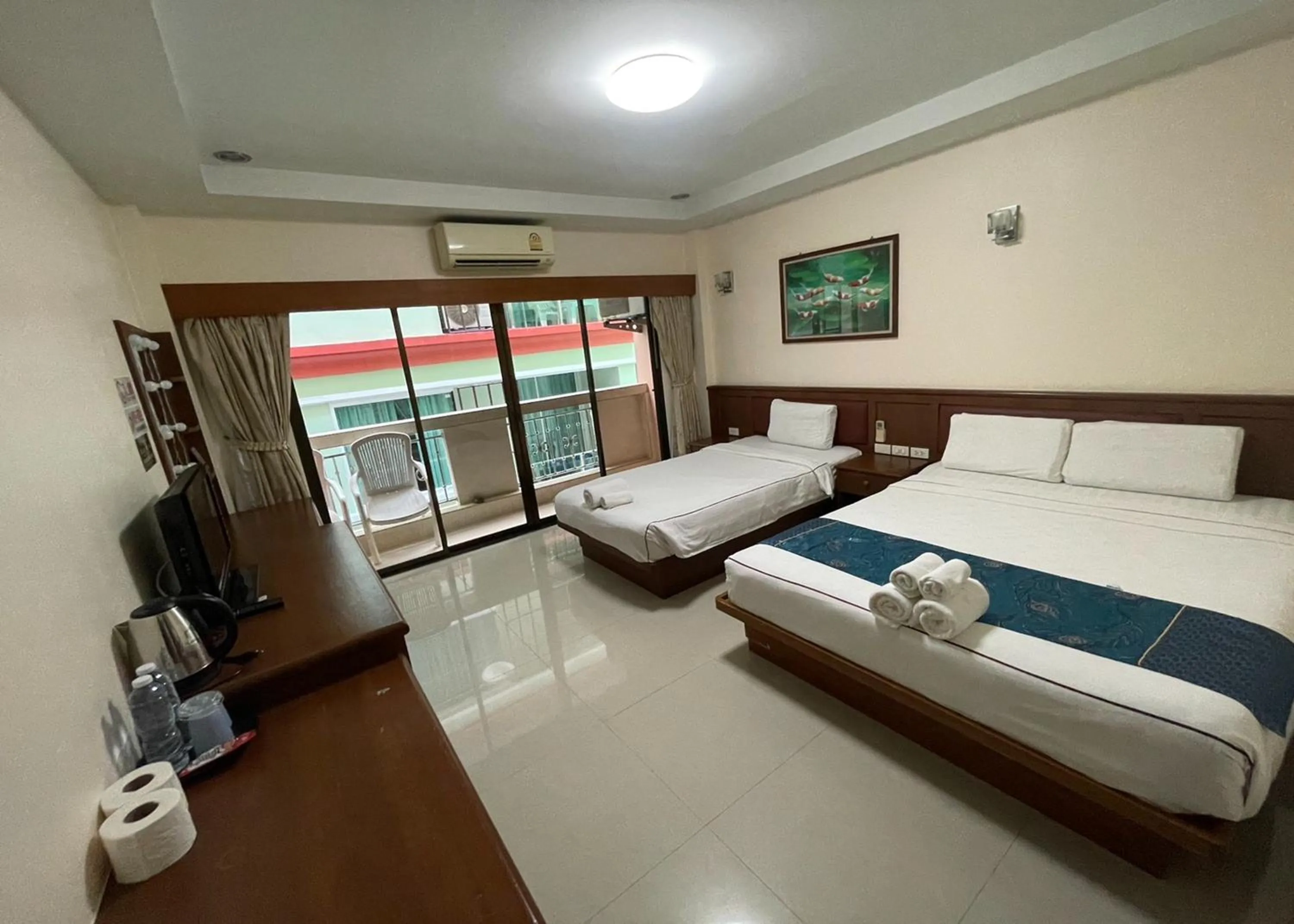 Twin Room in One World One Home Patong 1
