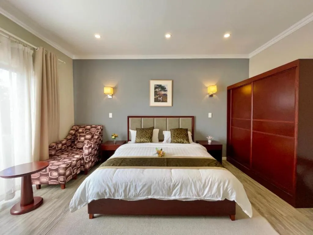 King Room with Garden View in Atlantic Pearl Guest House Rivonia