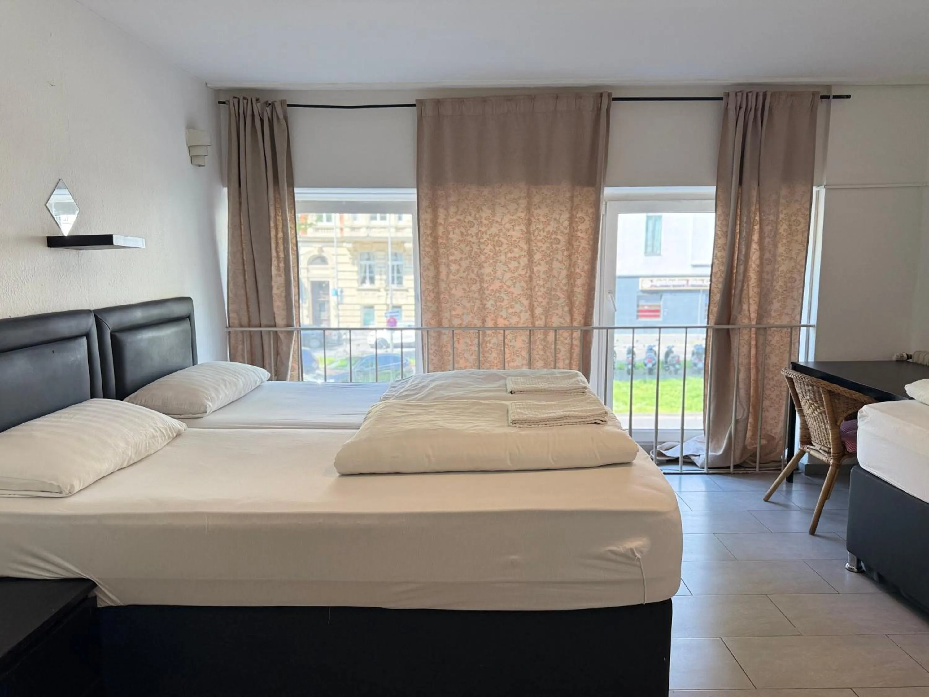 Deluxe Triple Room in Hotel Garni Emir