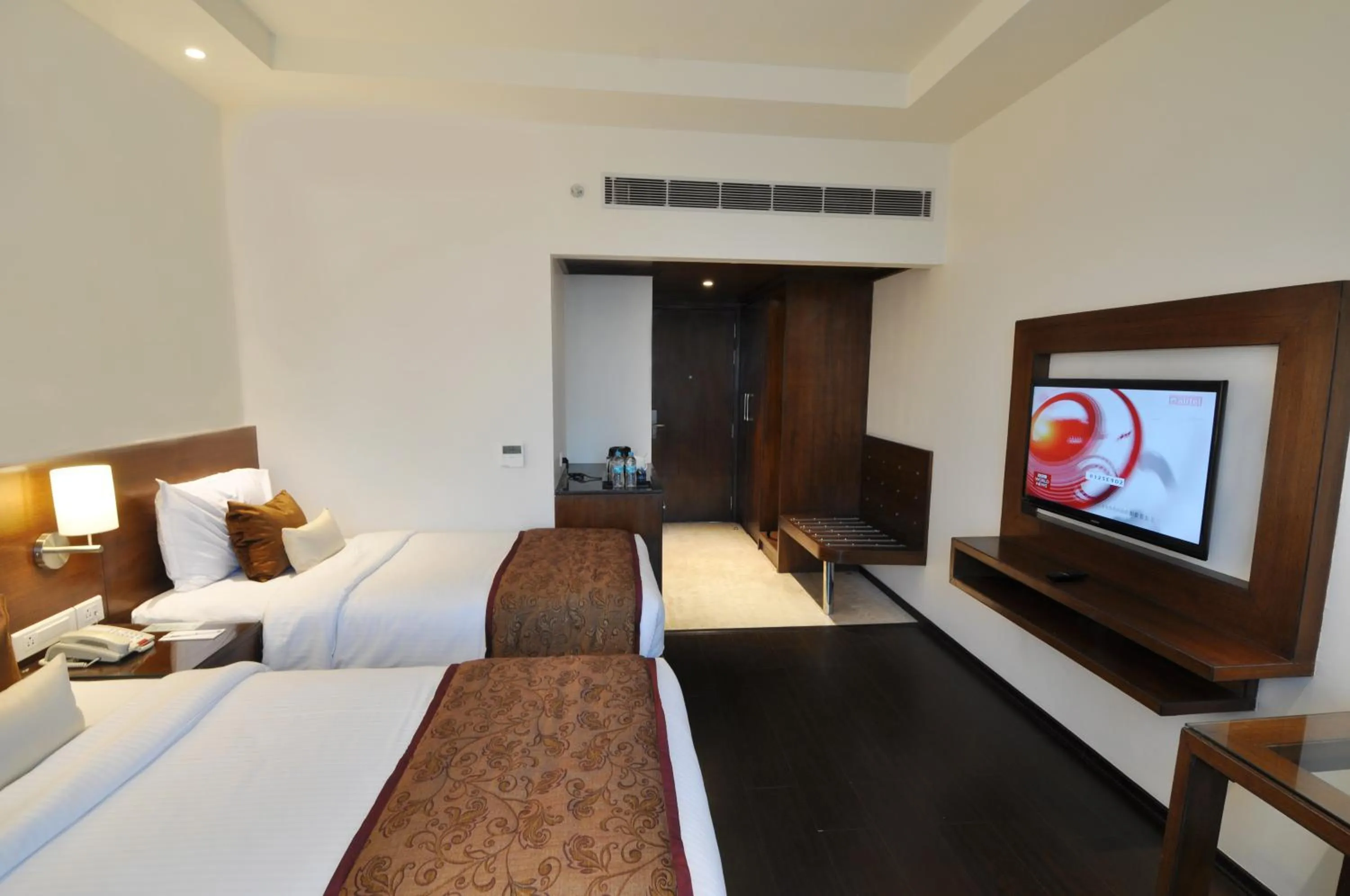 Deluxe Double or Twin Room: (Mandatory Gala Dinner Charges for 31st Dec per person   - 4500+GST per person including veg/nonveg food and unlimited IMFL liquor) in Hotel Marigold Jaipur