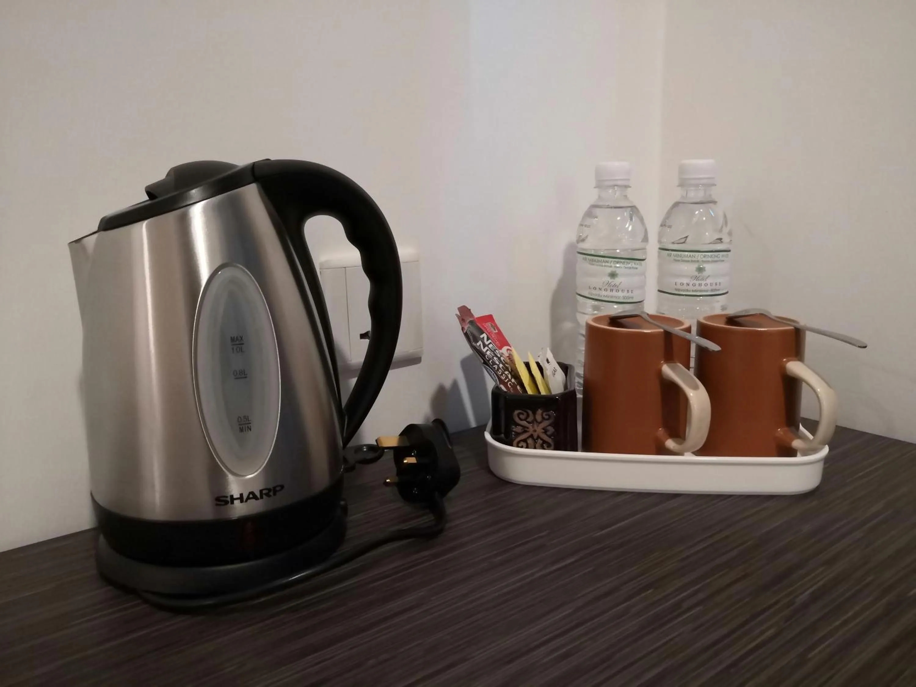 Deluxe Queen Room in HOTEL LONGHOUSE