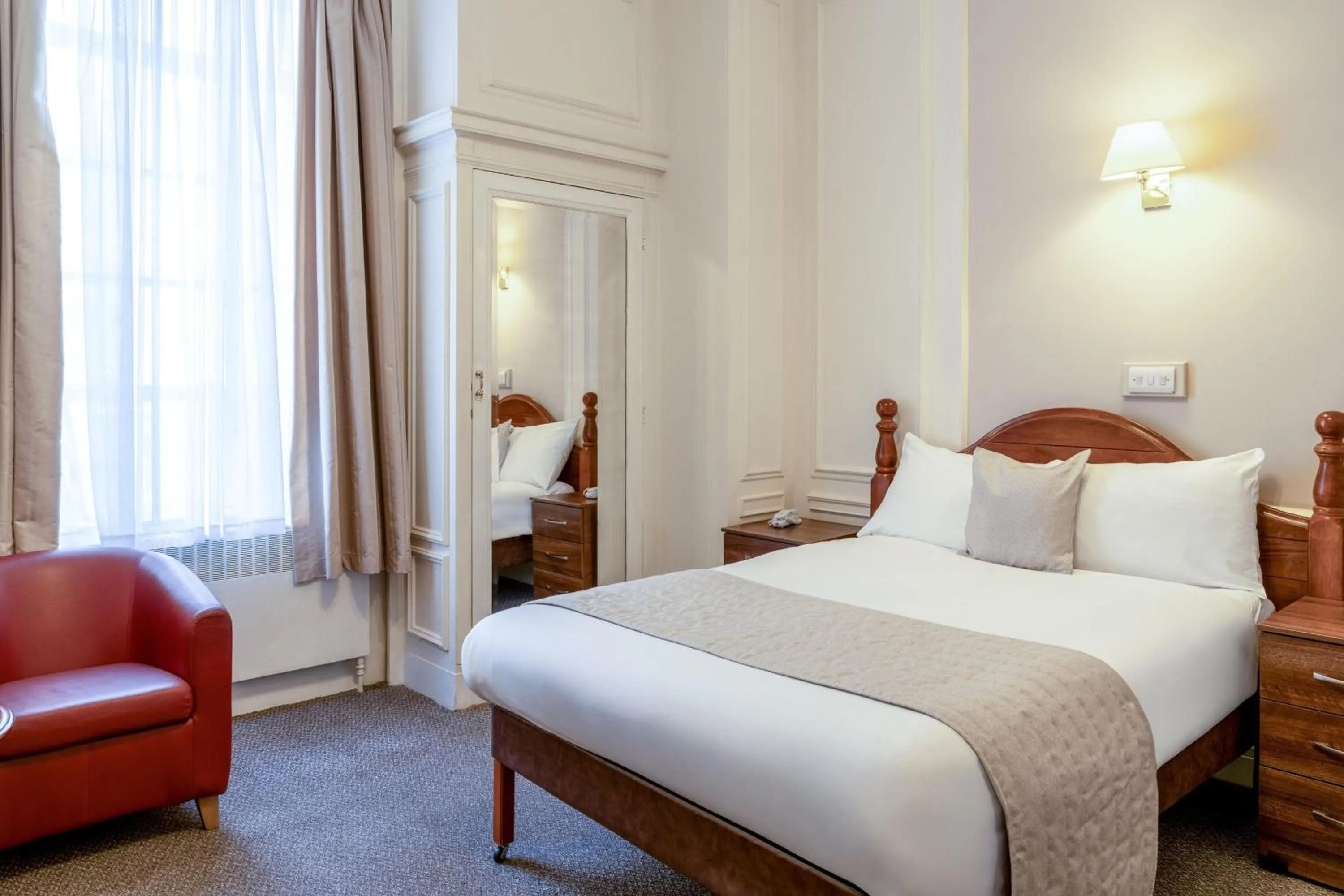 Double Room in Adelphi Hotel