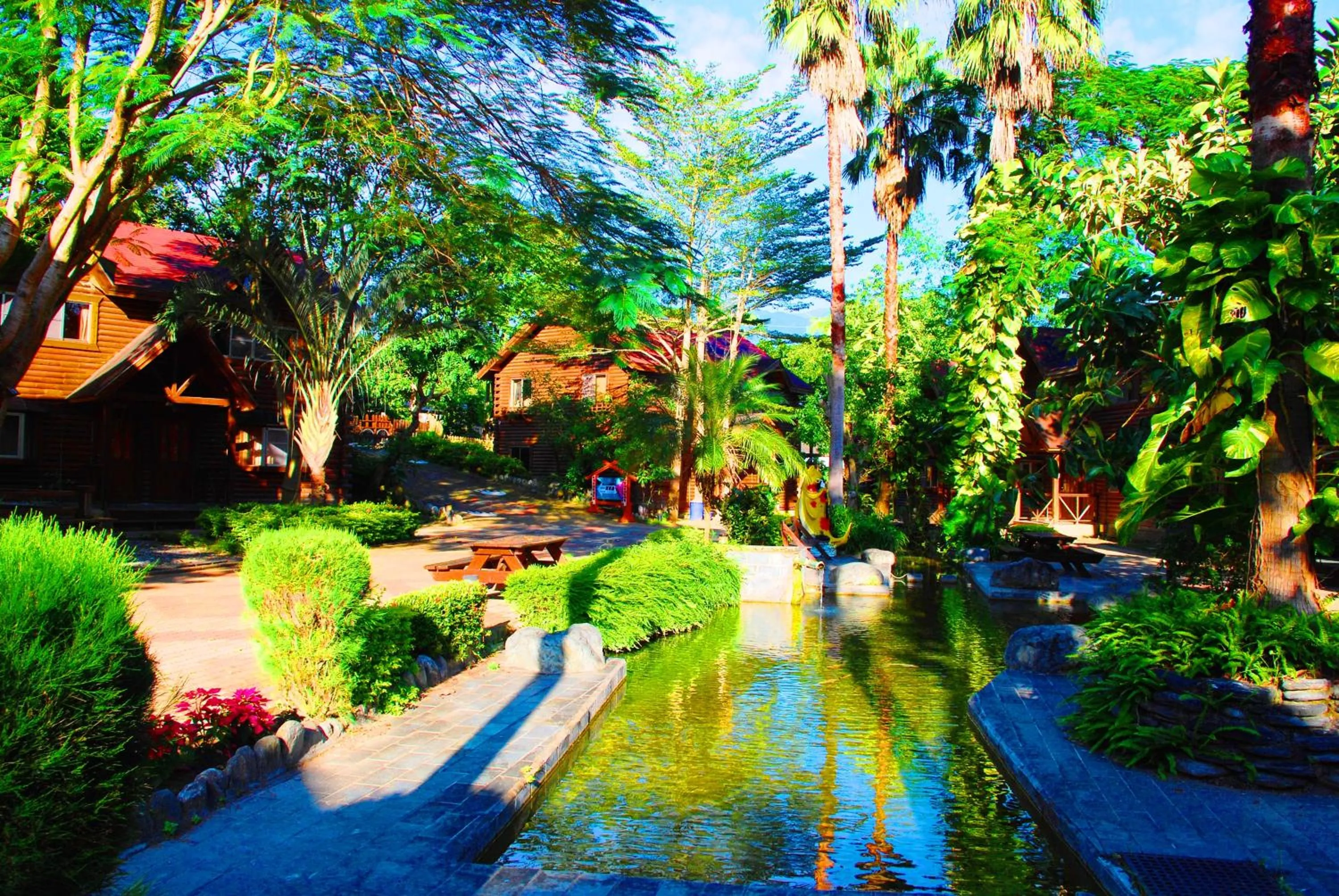 Three-Bedroom Chalet in Master Bear Resort