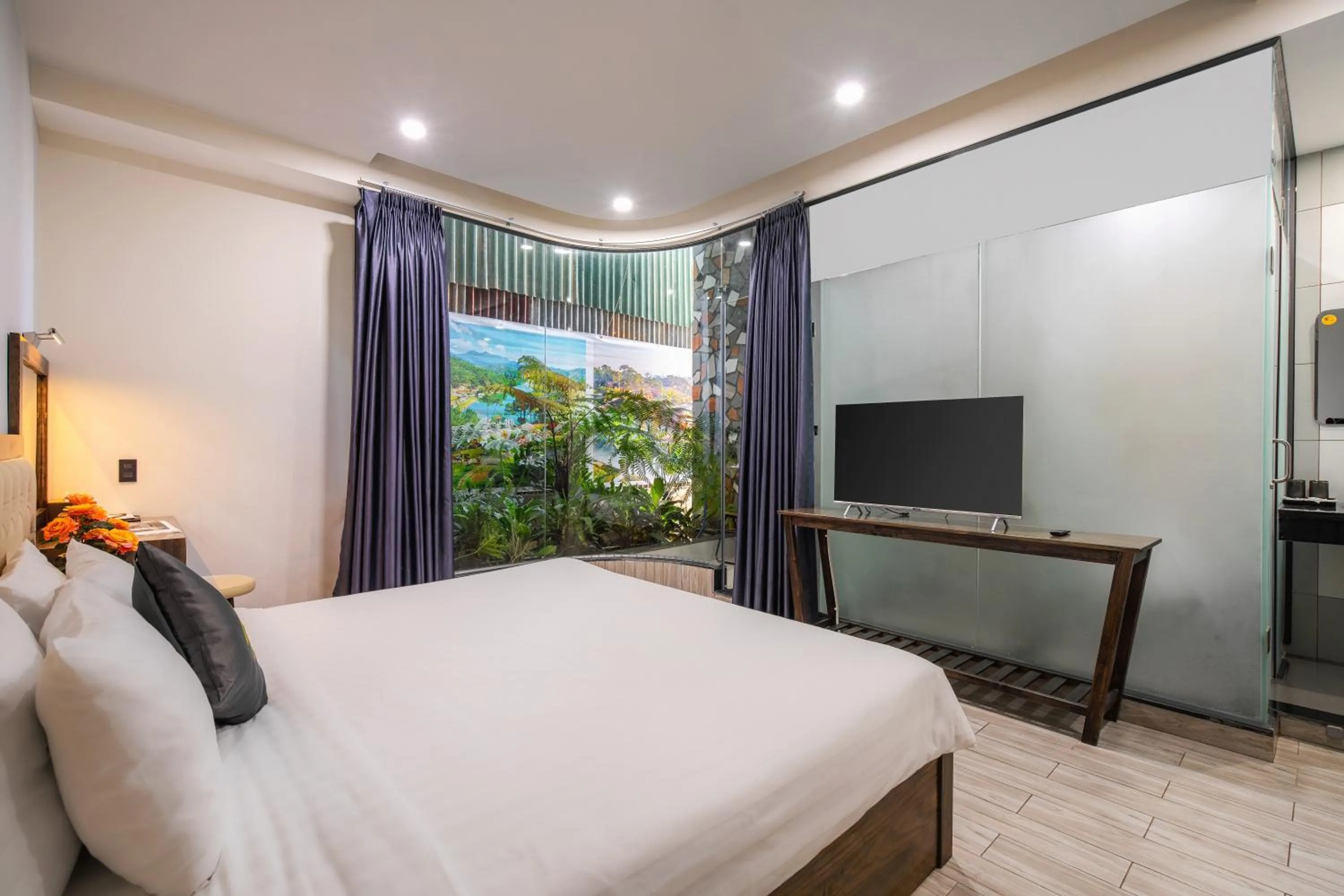 Double Room with Garden View in Greenview City Hotel