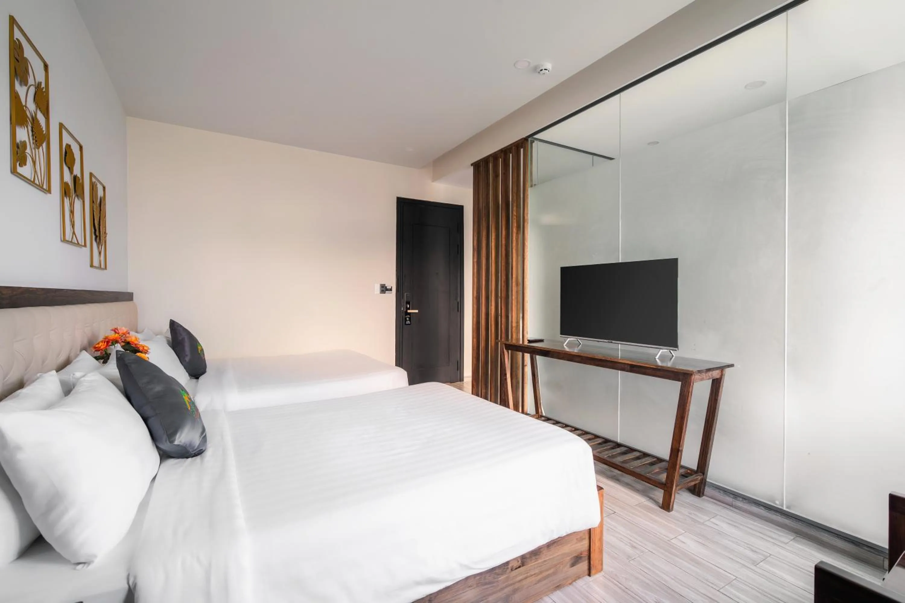 Quadruple Room in Greenview City Hotel
