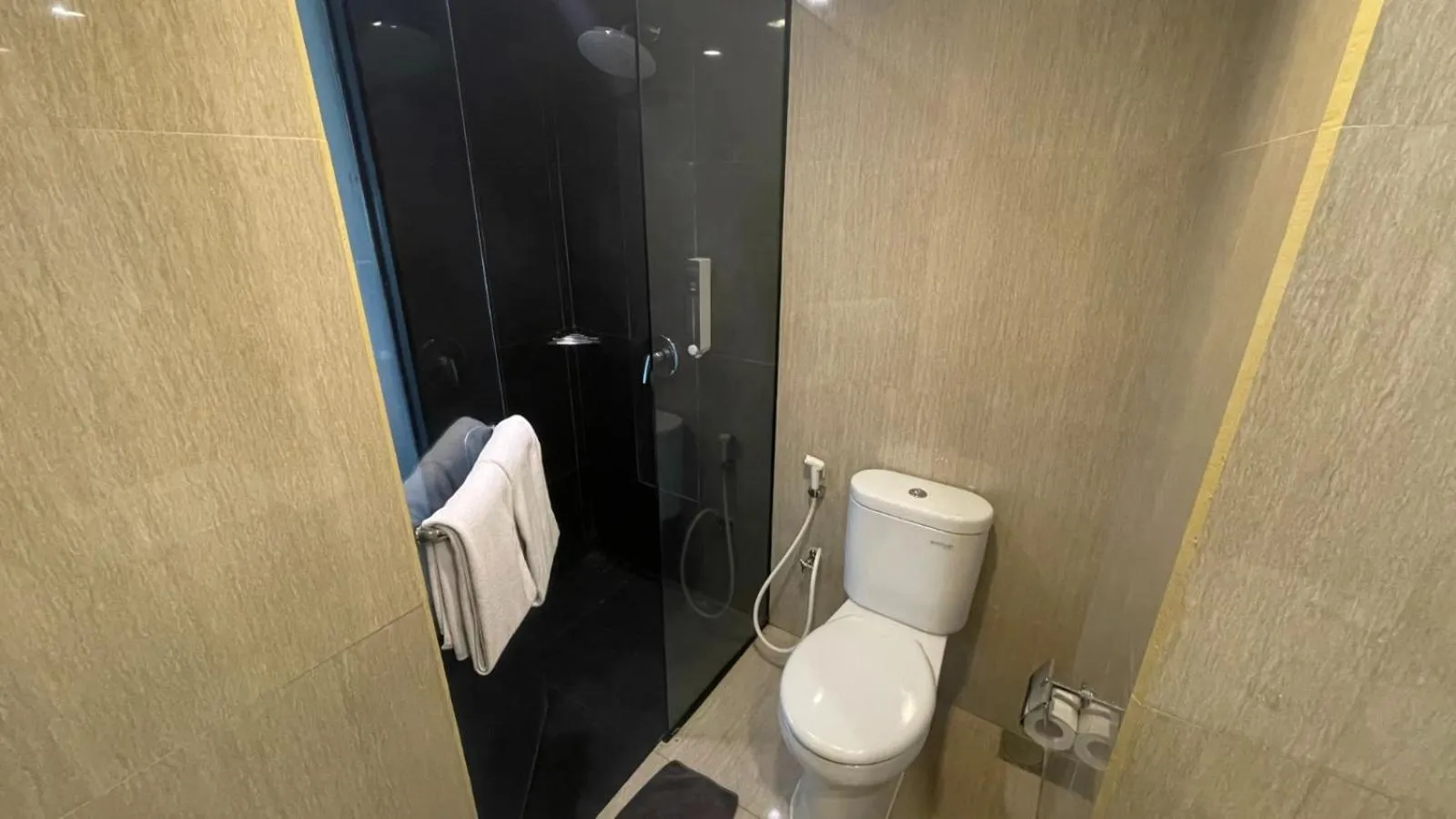 Superior Double or Twin Room in HORU HOTEL MANGGA DUA SQUARE