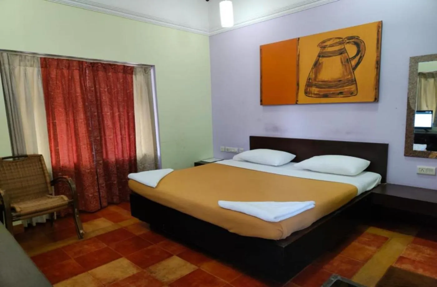 Deluxe Double or Twin Room in Miramar Residency