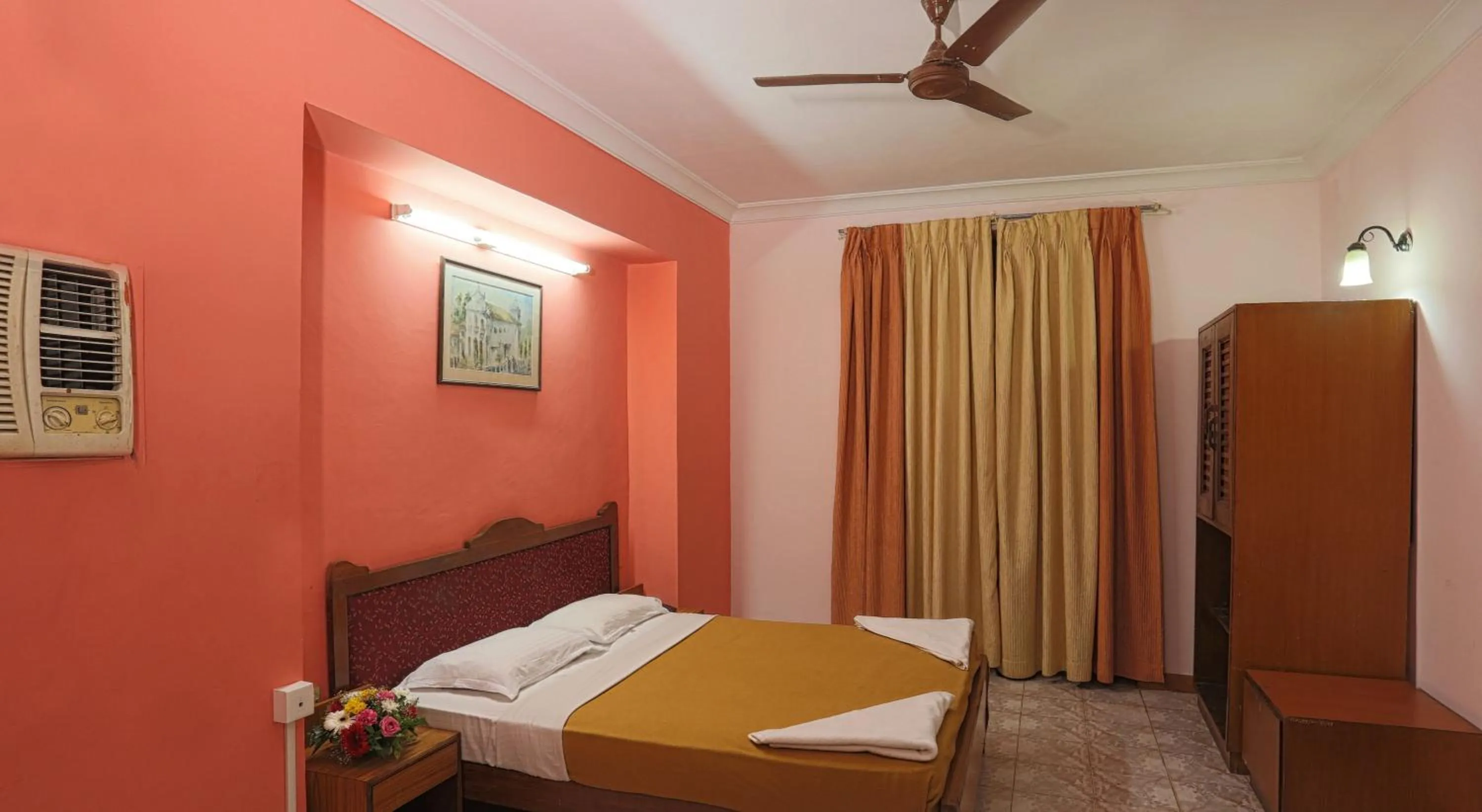 Standard Double or Twin Room in Miramar Residency
