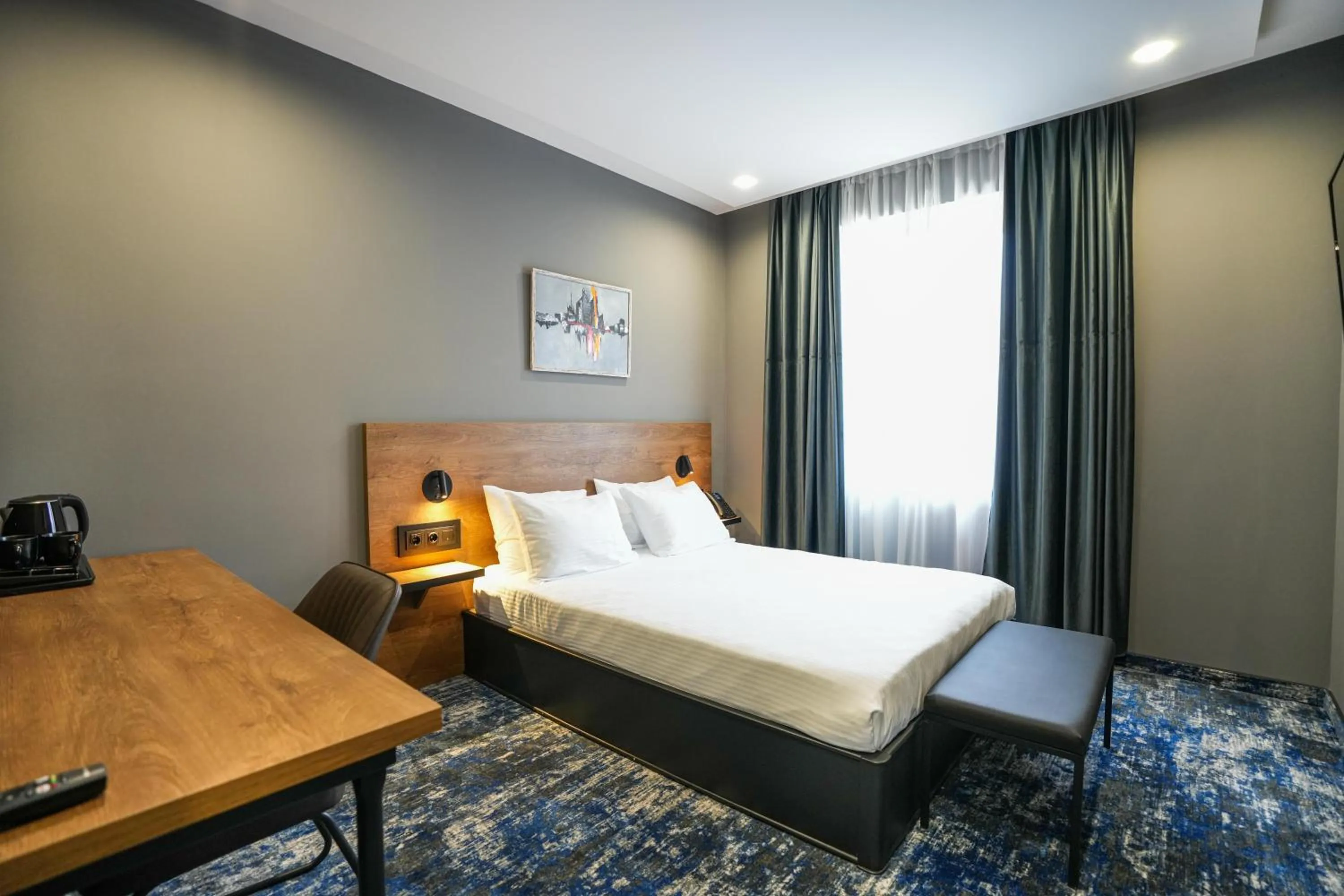 Queen Room with Balcony in Hotel Splendid Tbilisi