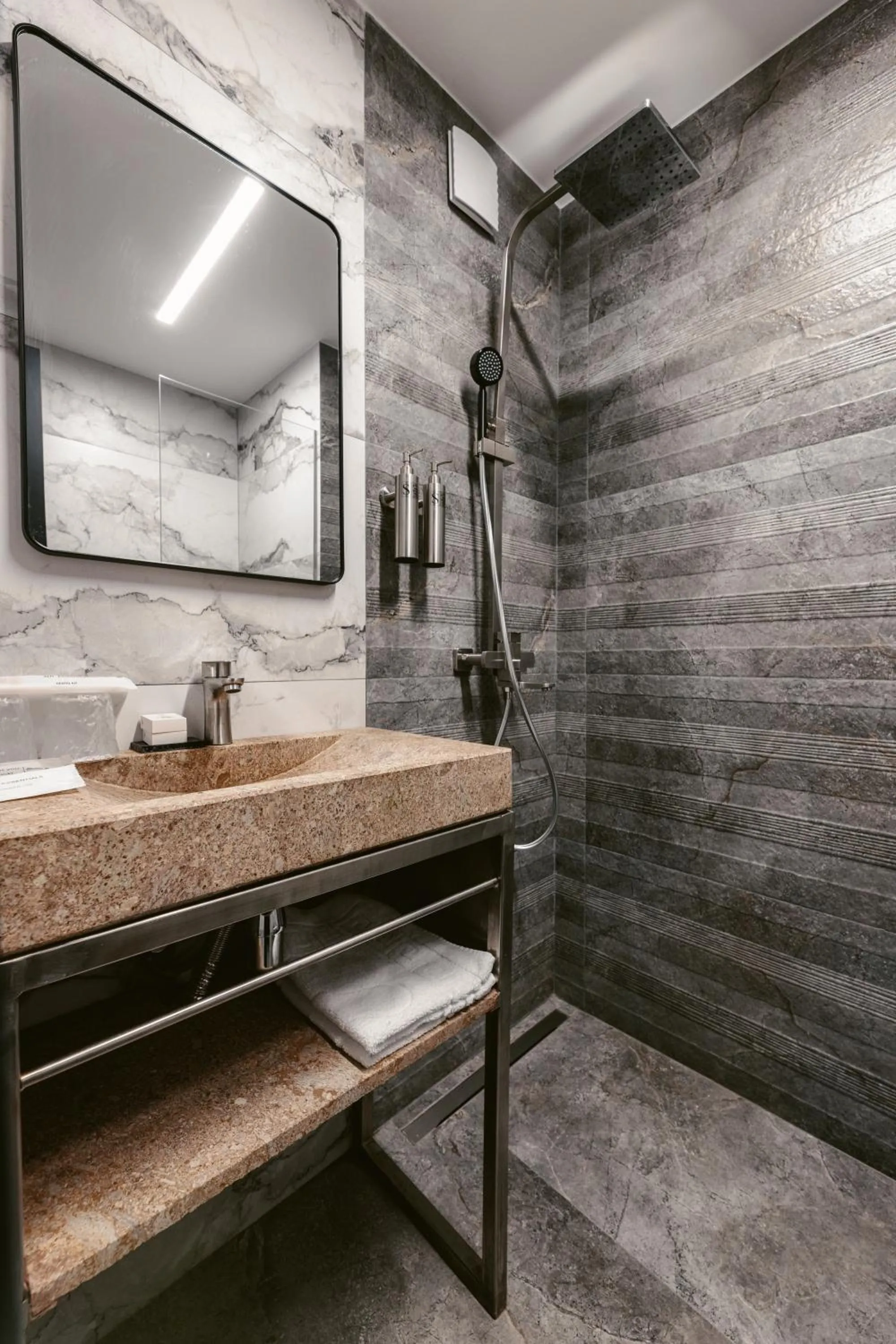 Superior Twin Room - single occupancy in Hotel Splendid Tbilisi