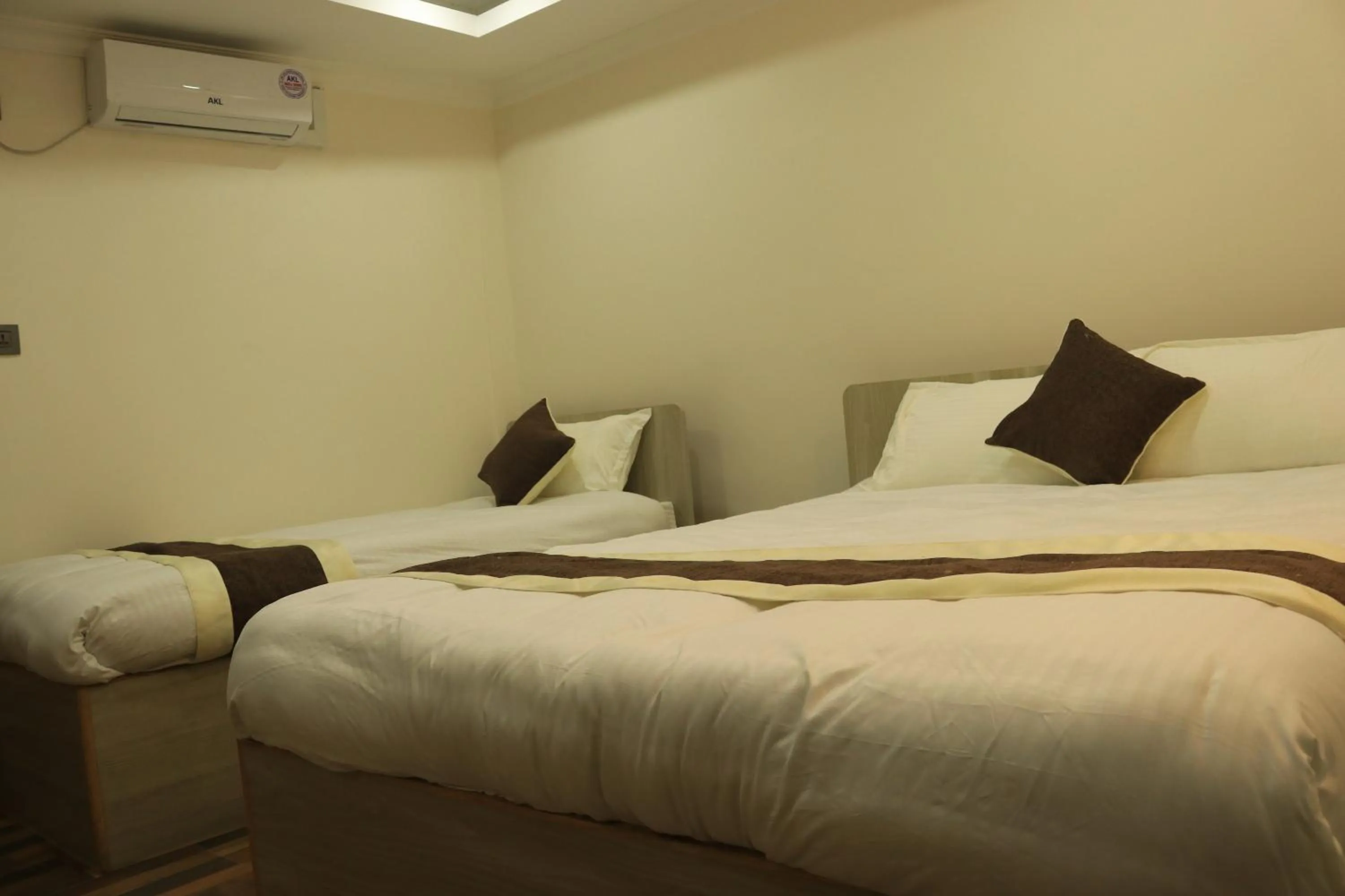 Deluxe Triple Room in Hotel Junction
