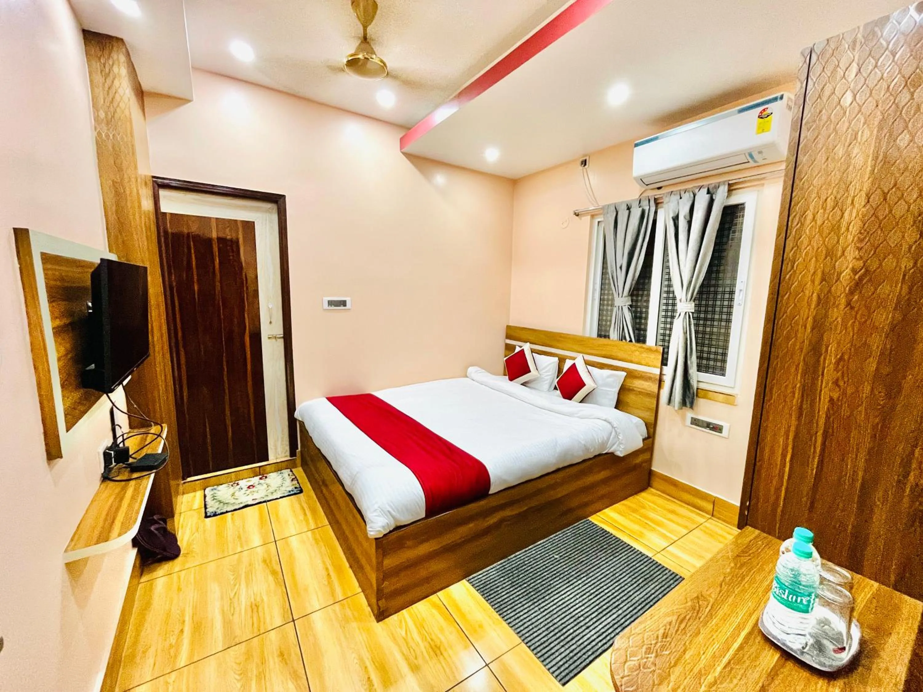 Double Room in HOTEL KANAN INN