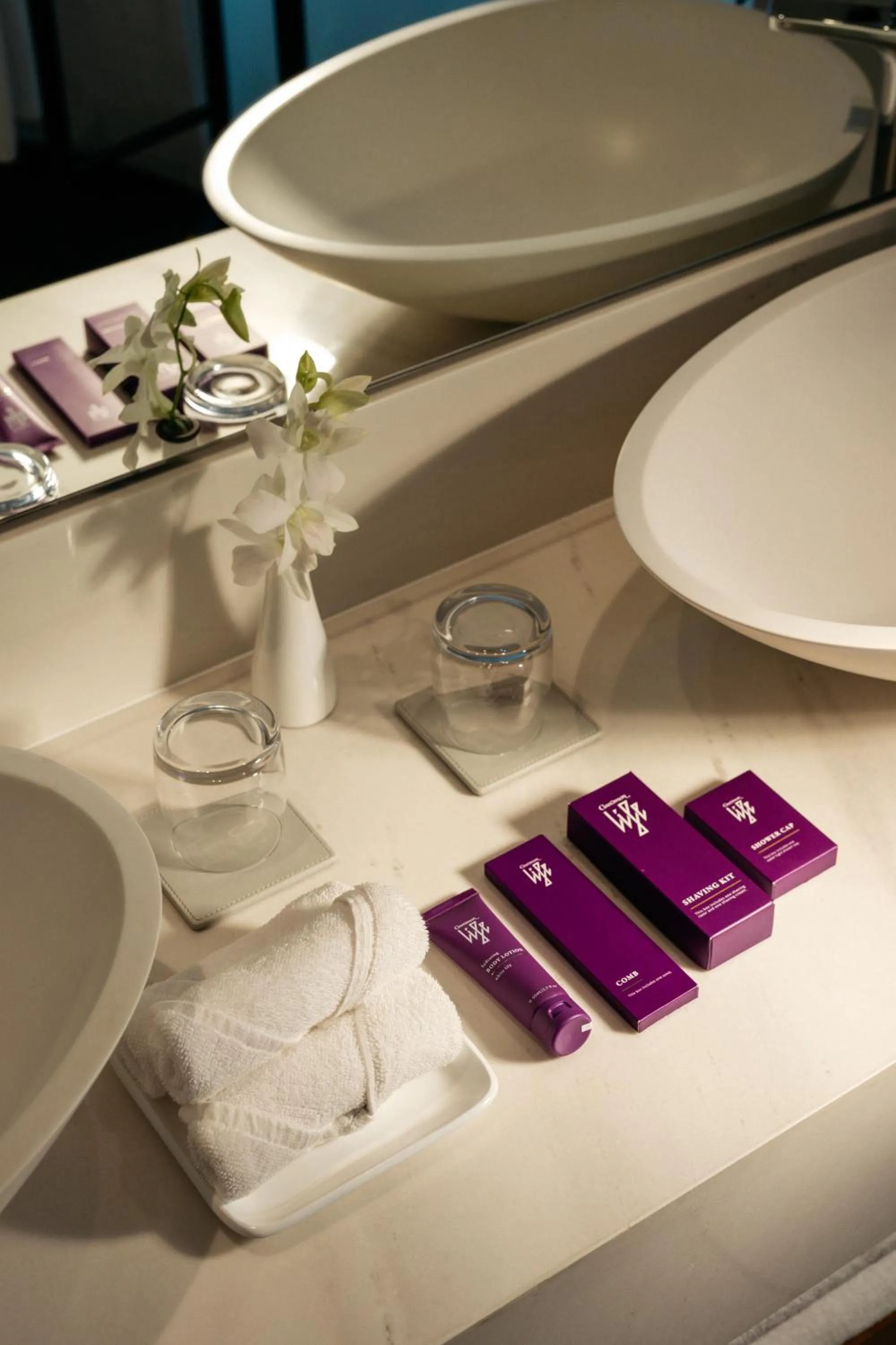 Premier Life Oceanfront View Twin Room - single occupancy in Cinnamon Life at City of Dreams