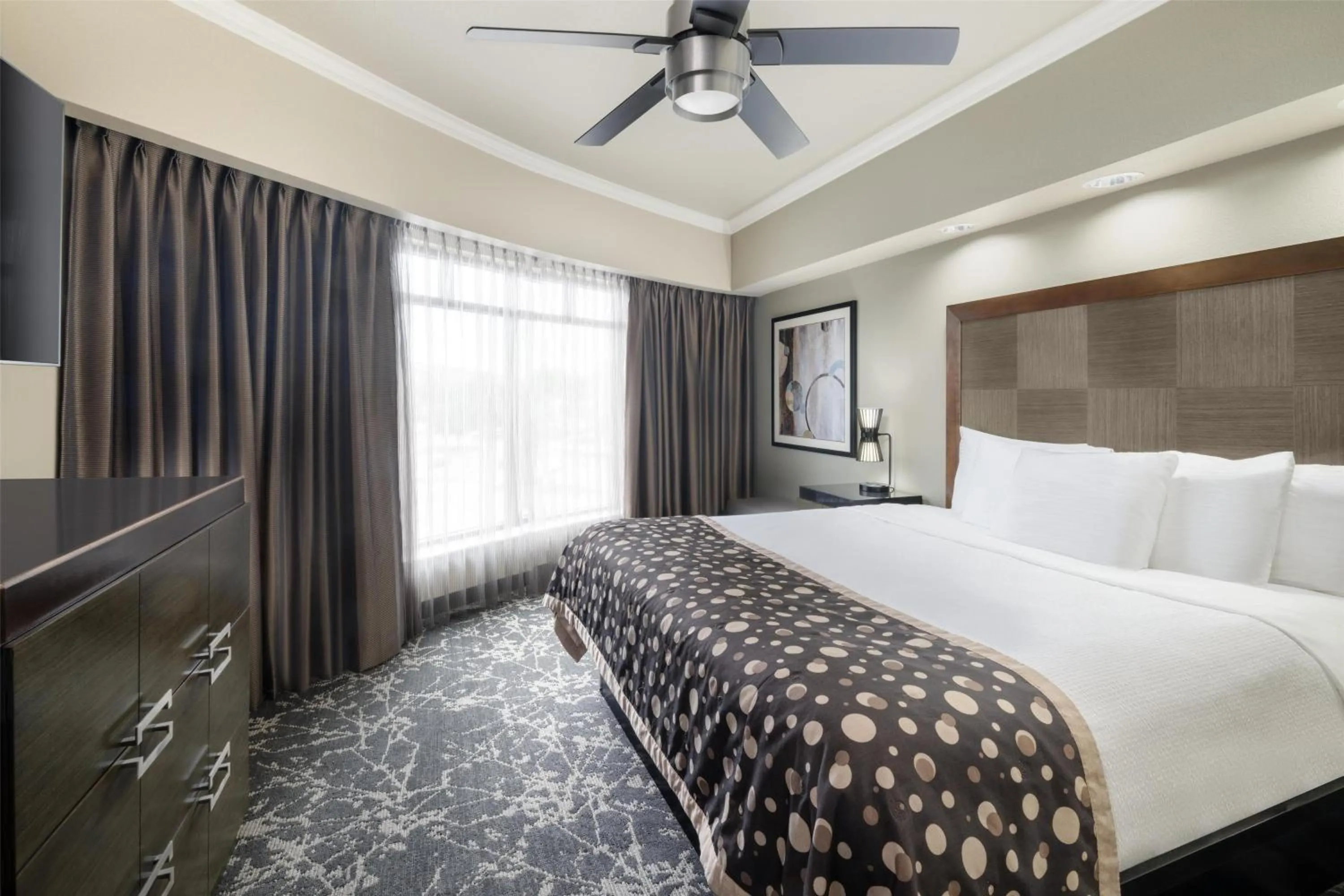 King Suite with Sofa Bed - Non-Smoking in Best Western Premier Crown Chase Inn & Suites