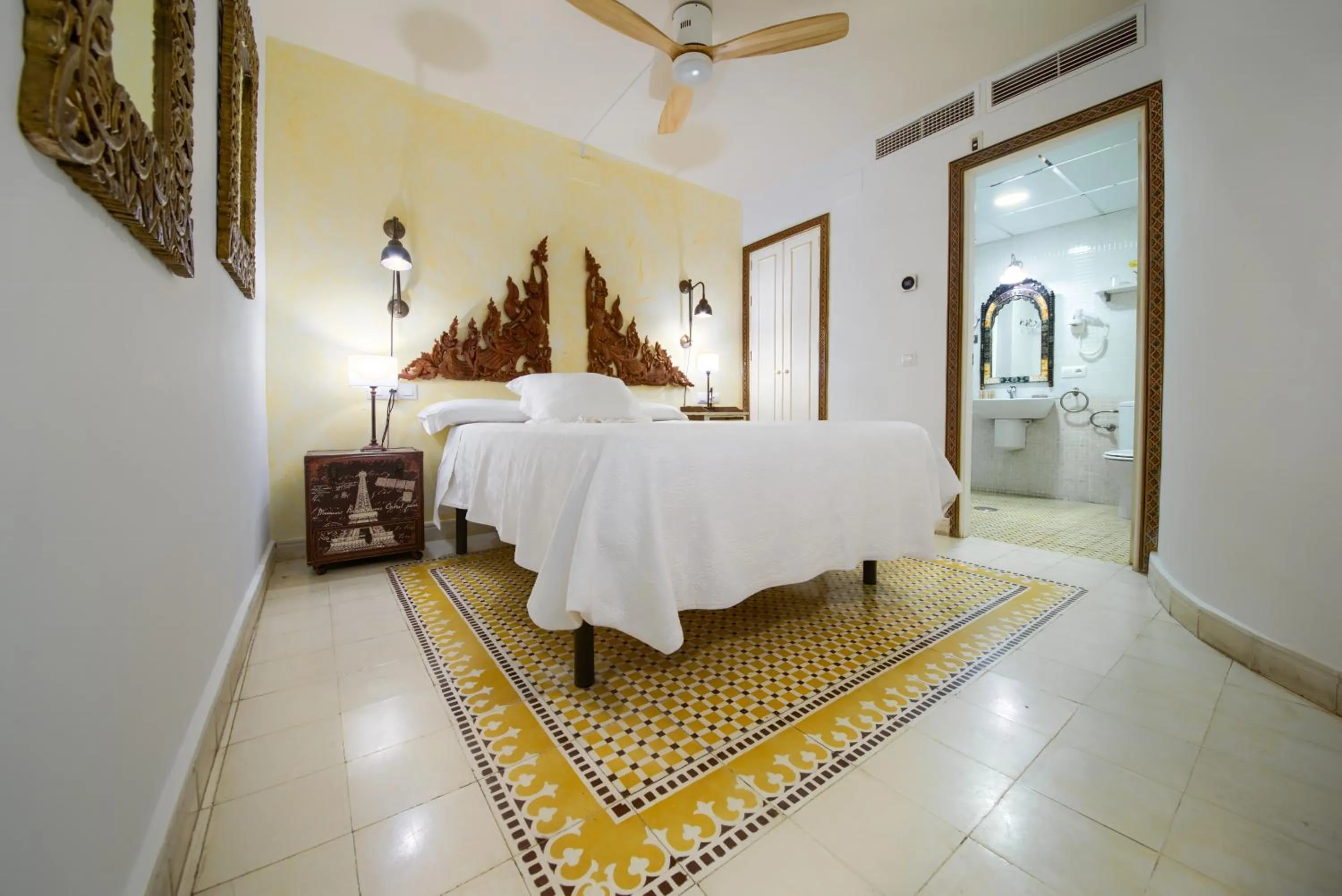 Double or Twin Room in Hotel Argantonio