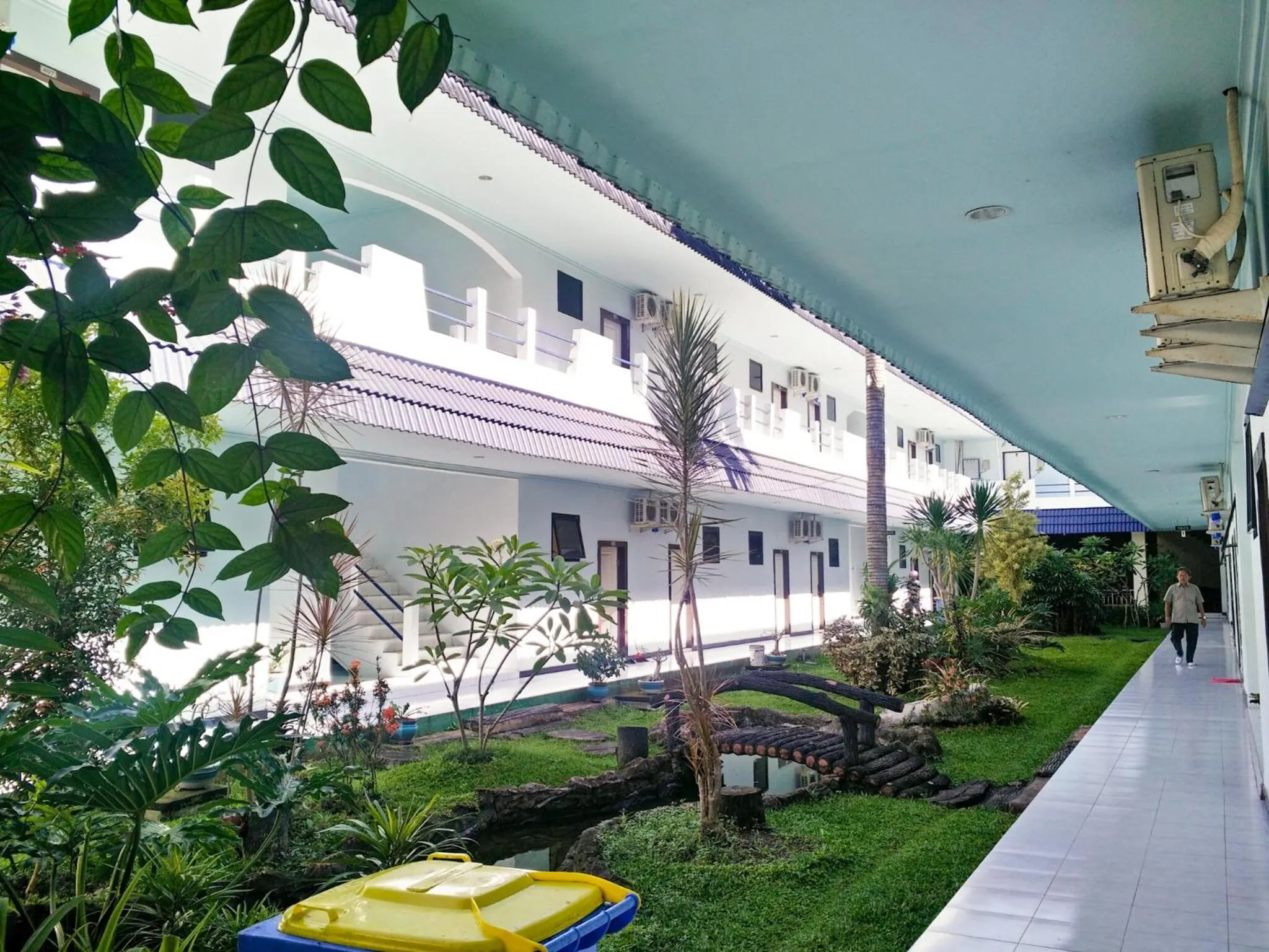 Property Building in Mahkota Hotel Genteng