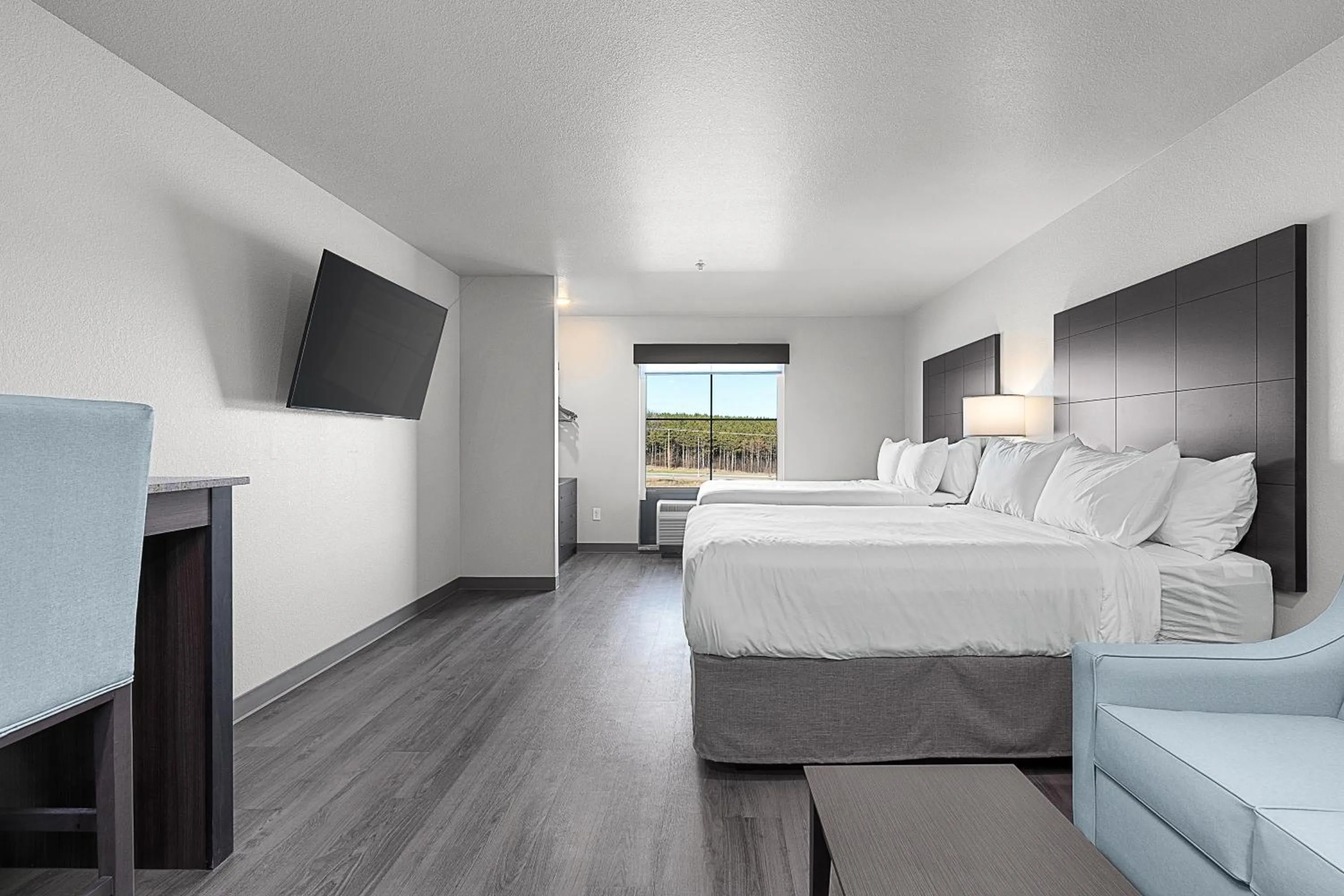 Deluxe Queen Studio  in Riverstone Suites by Cobblestone Hotels - Chippewa Falls