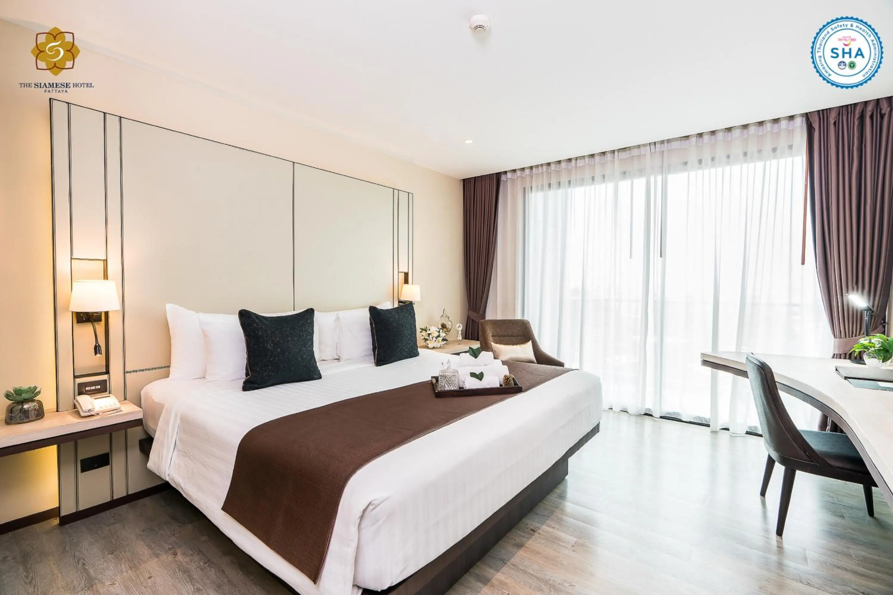 Superior Double Room in Siamese Hotel Pattaya, BW Signature Collection