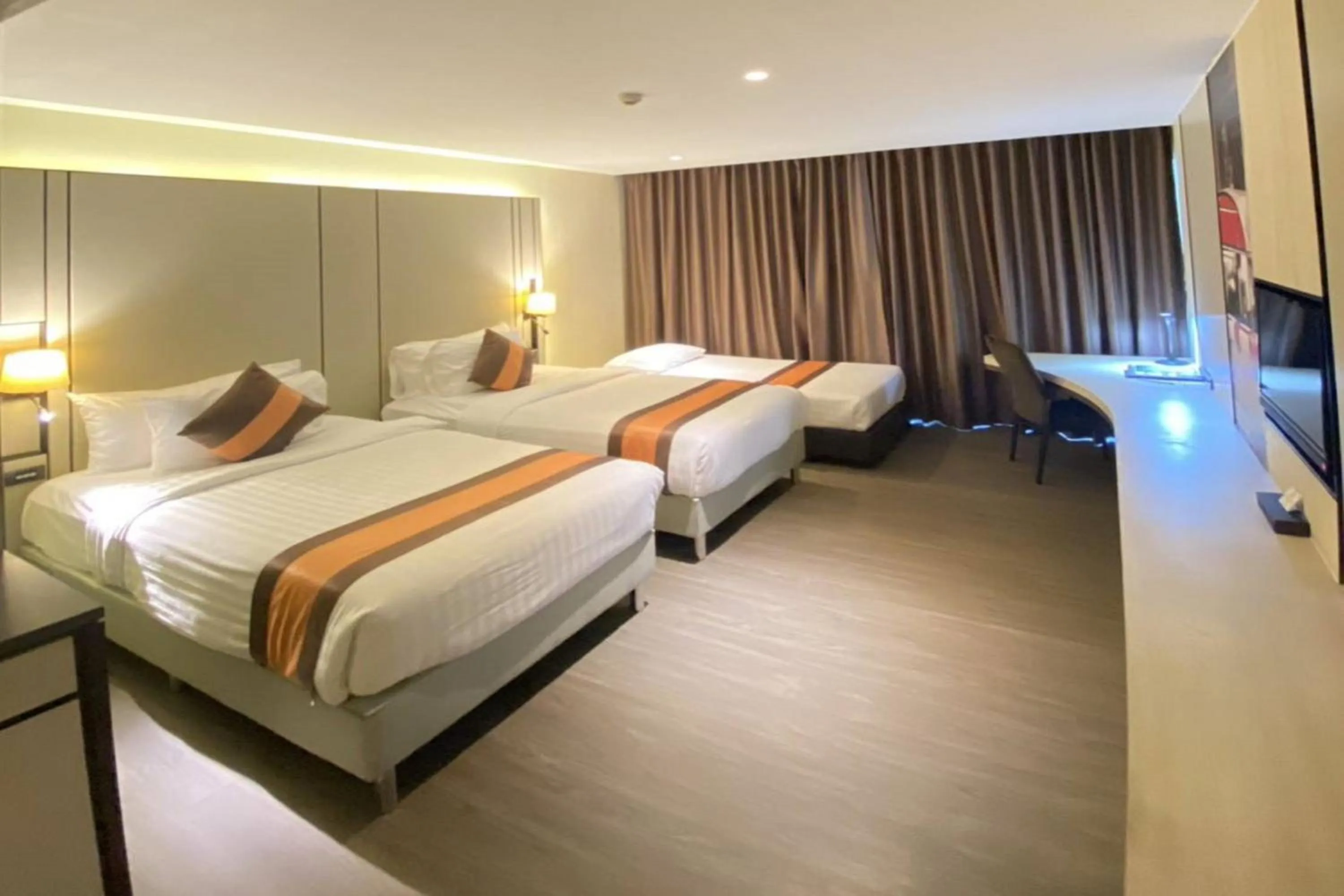 Superior Triple Room in Siamese Hotel Pattaya, BW Signature Collection
