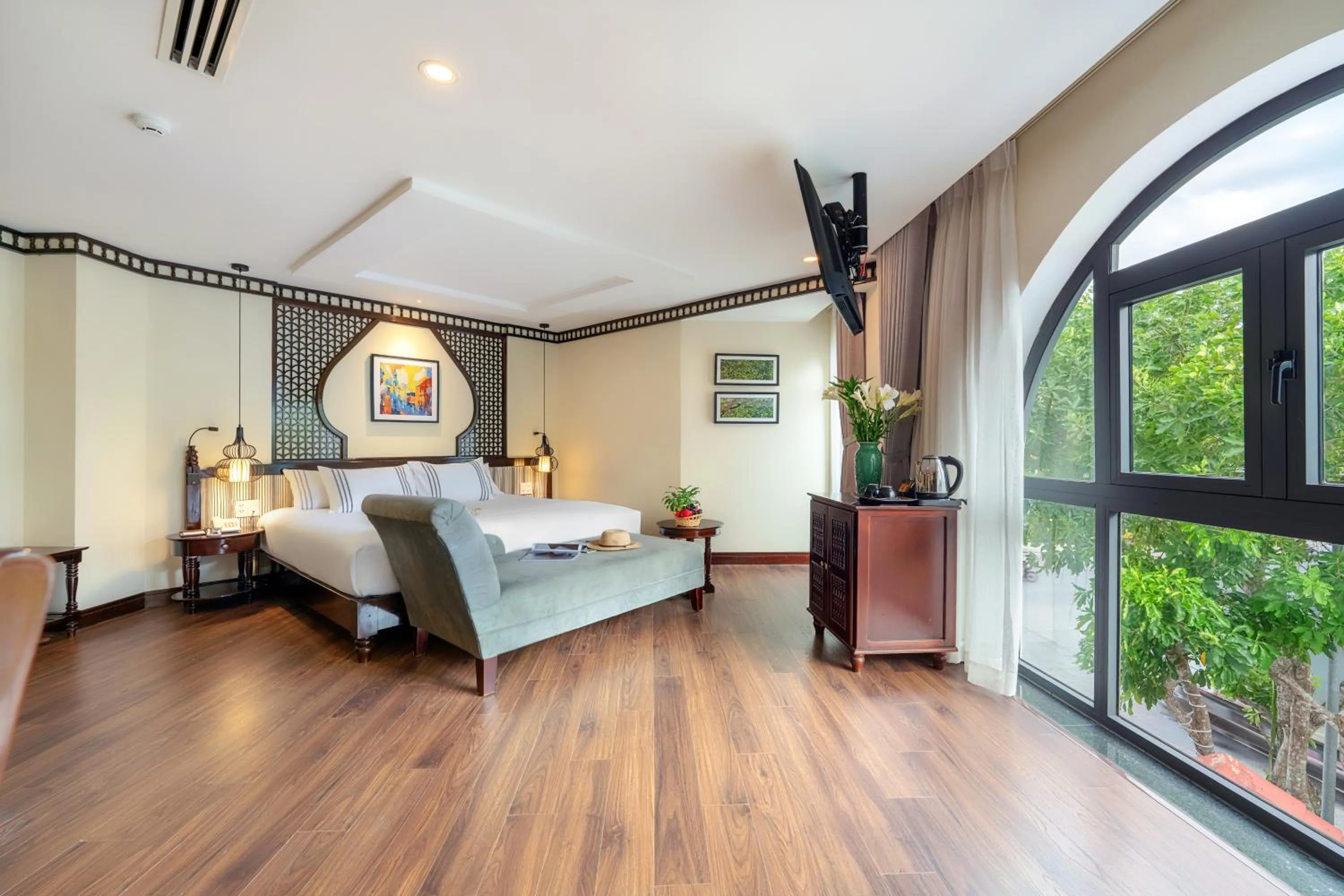 Superior Double or Twin Room with Window in Qualia De Hôtel Hoi An - Rooftop Bar City View