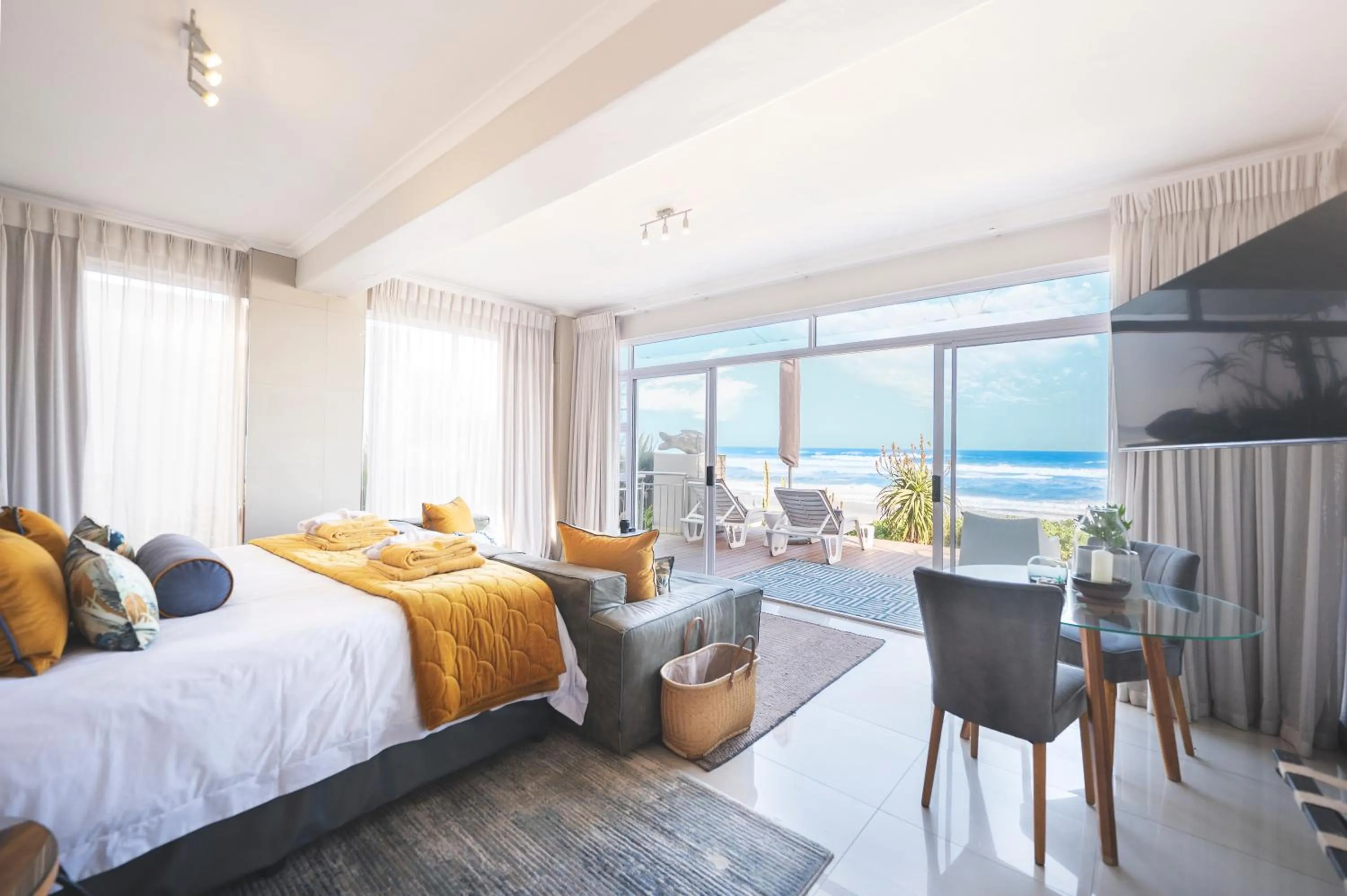 Twin/Double Room in Beach Villa Wilderness