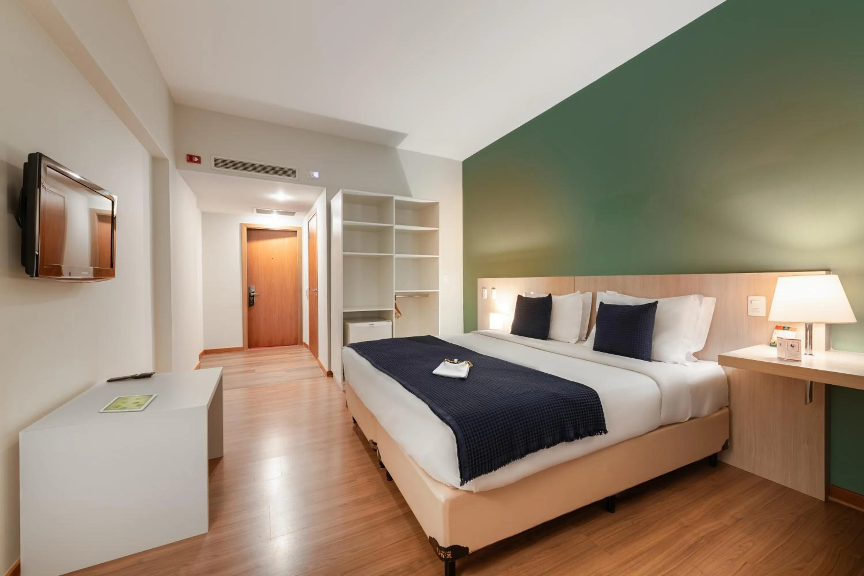 Queen Room - single occupancy - Disability Access in Pestana Curitiba