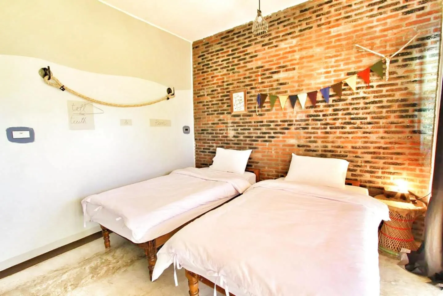 Twin Room with Private Bathroom in Above The Sea Maesariang