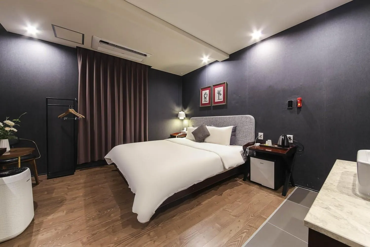 Deluxe Double Room in Brown Dot Yangjeong