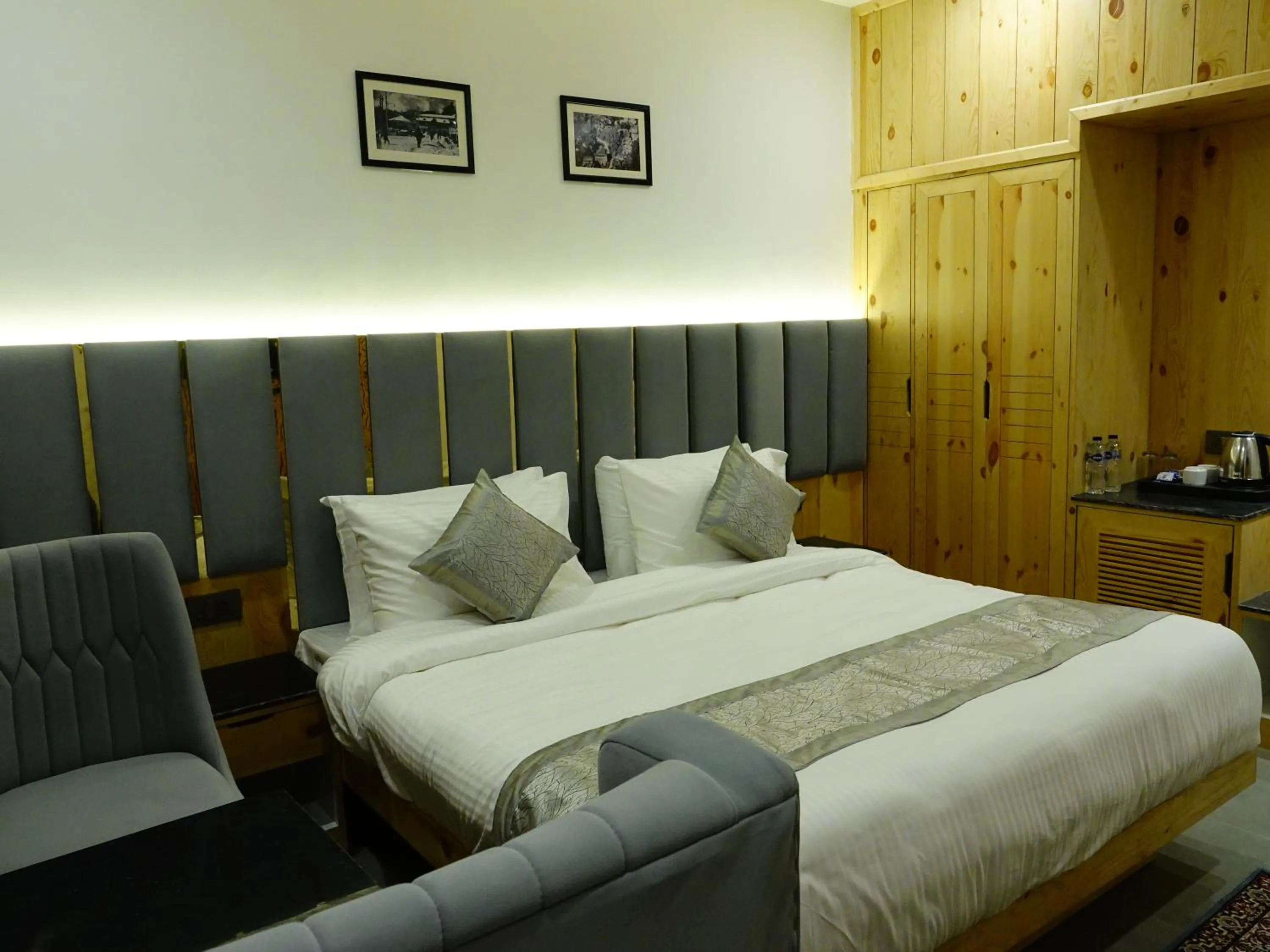 King Room in Rubystone Mussoorie A Leisure Resort