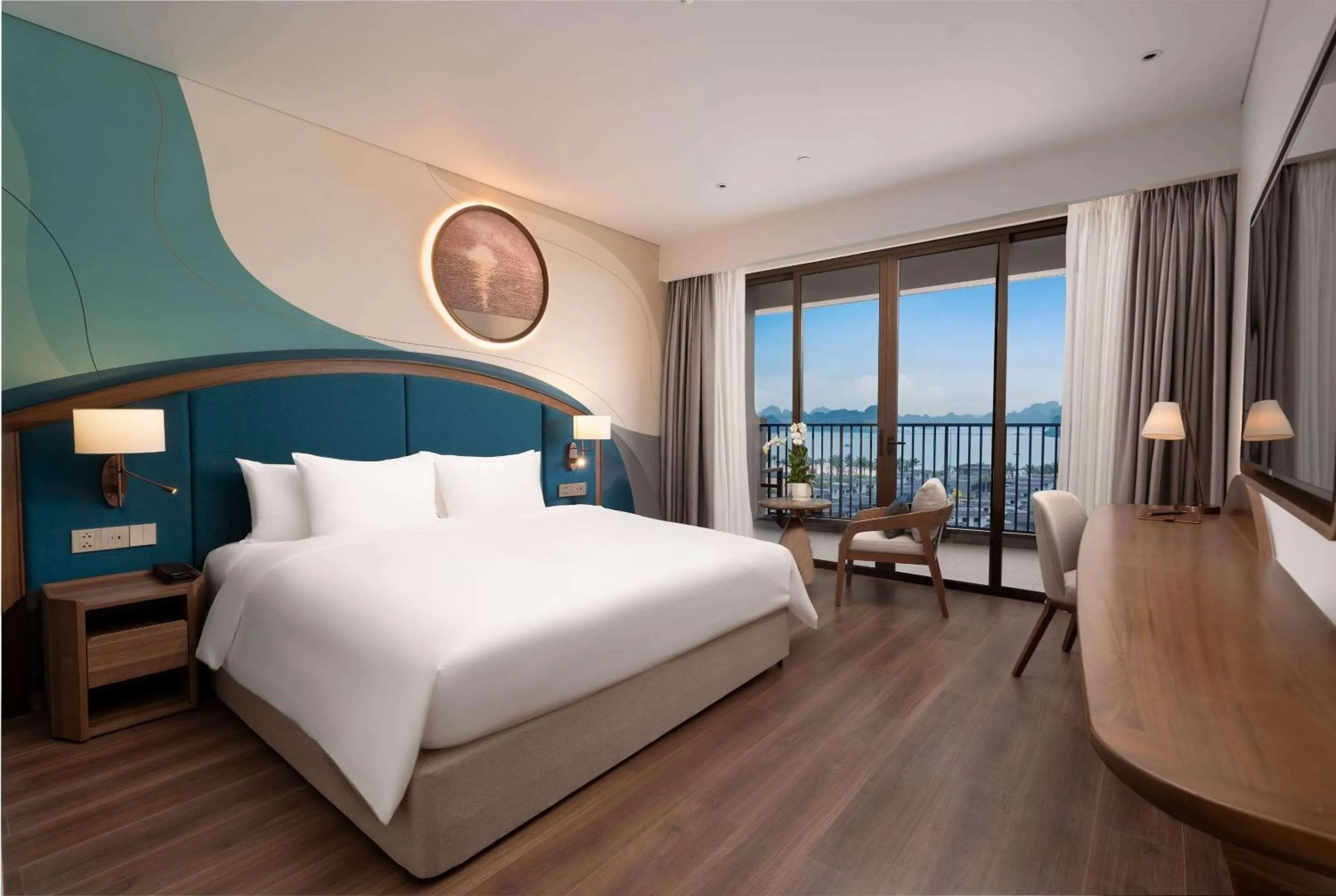 Sonasea Premium King Sea View in Wyndham Garden Sonasea Van Don