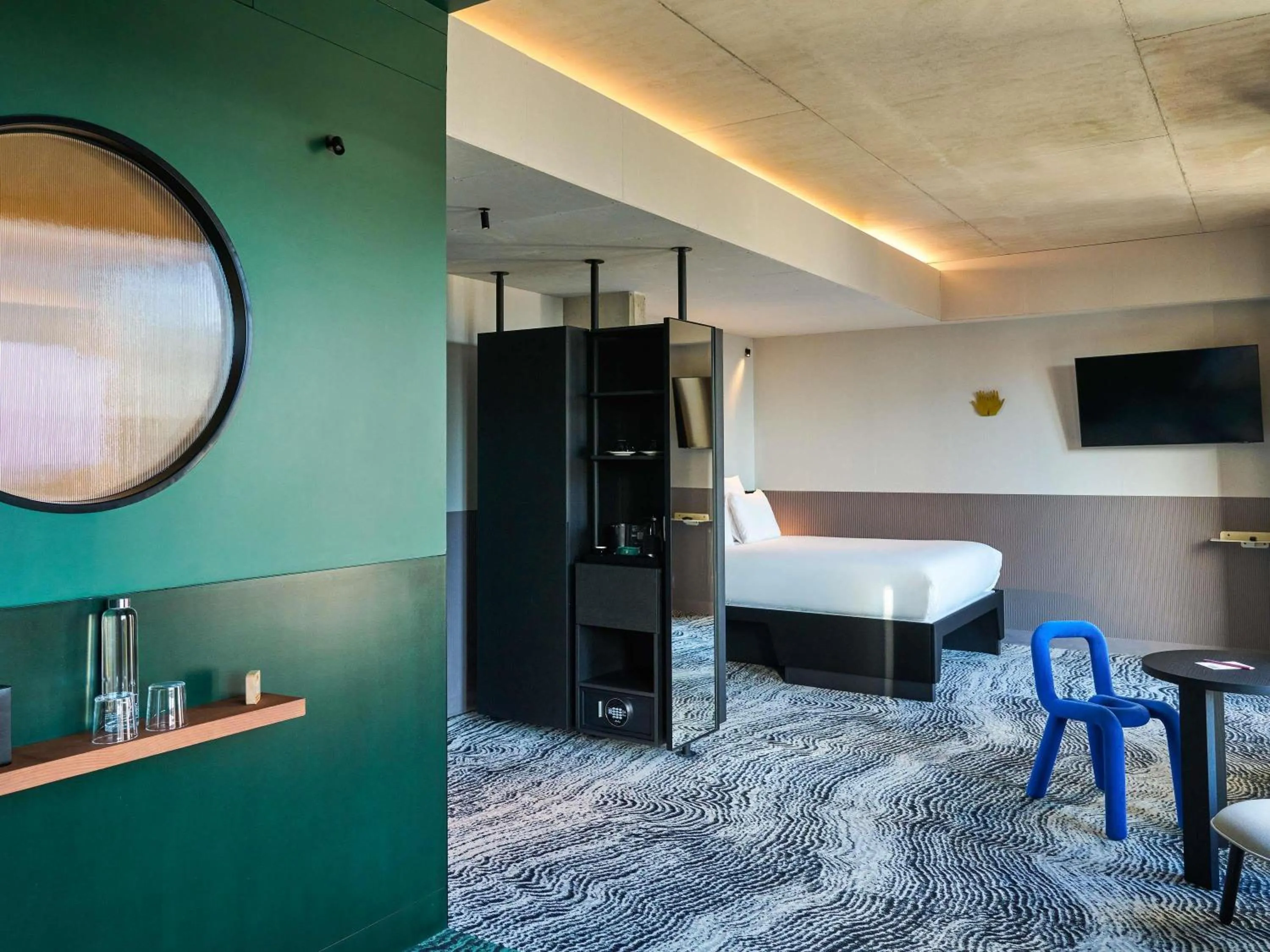 TRIBE Max Room with Terrace in TRIBE Paris Clichy