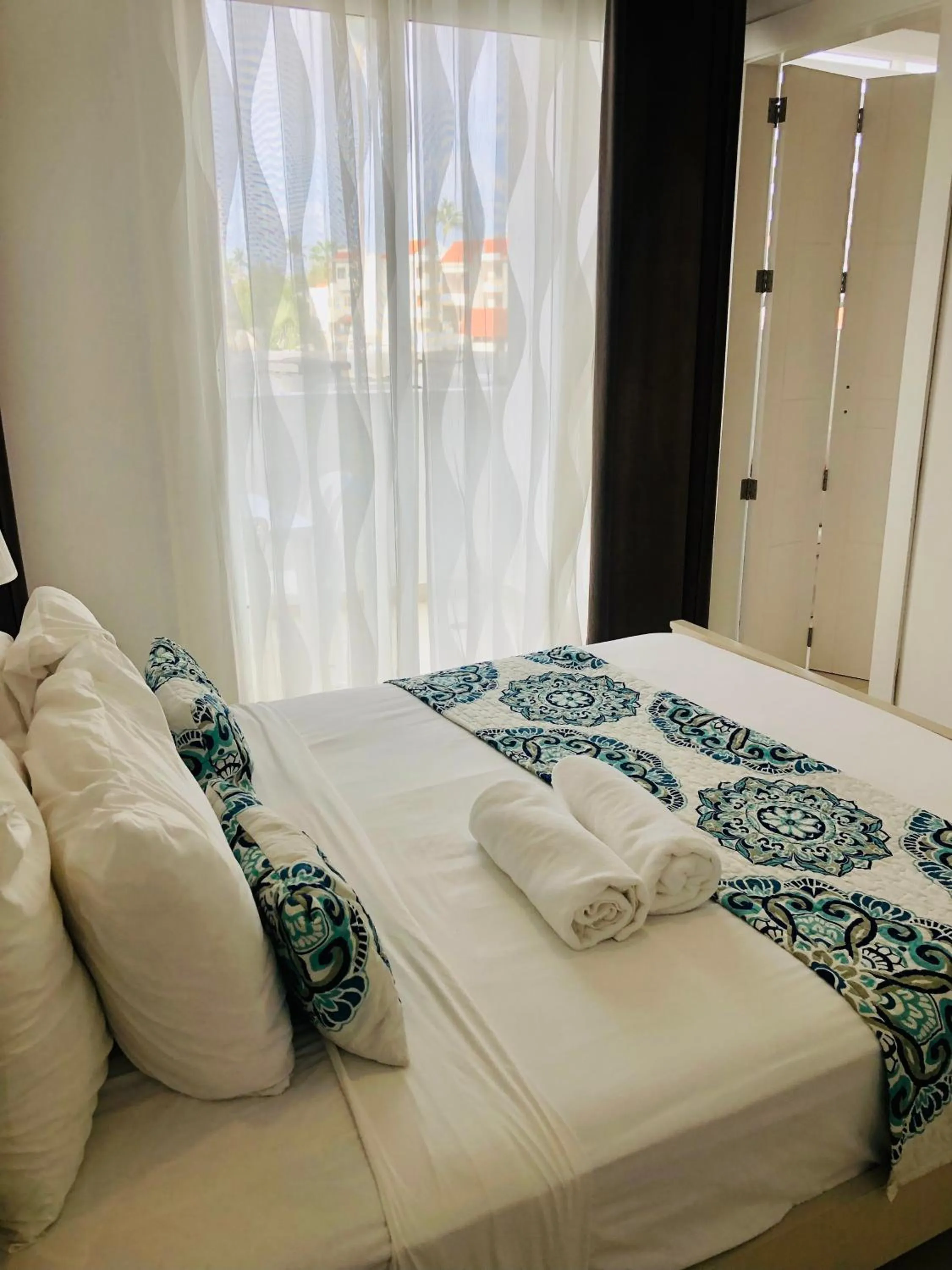 Deluxe Junior Suite in Ducassi Rooftop Pool Suites Beach Club and SPA