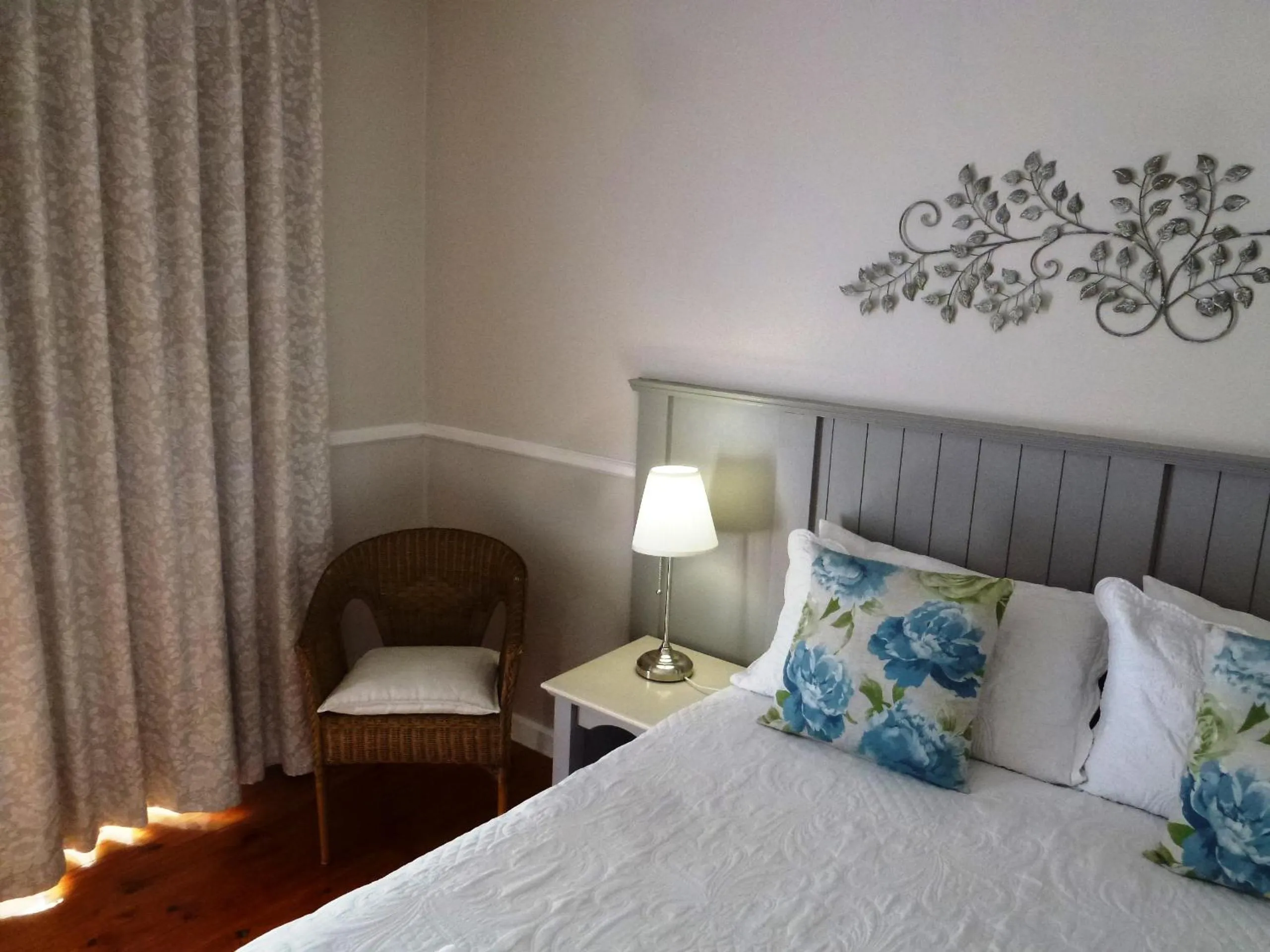 Pool Area Queen and Two Single Beds Room - single occupancy in @Yamkela Guest House