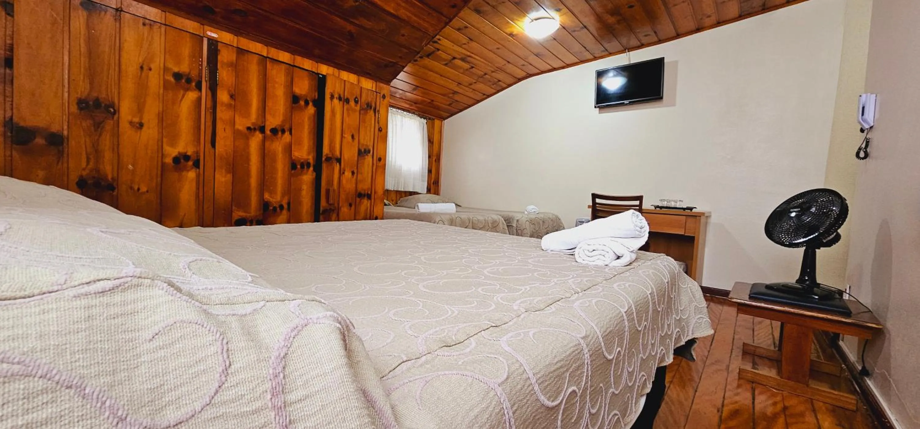 Economy Quadruple Room in Hotel Fazenda Golden Park Campos do Jordão