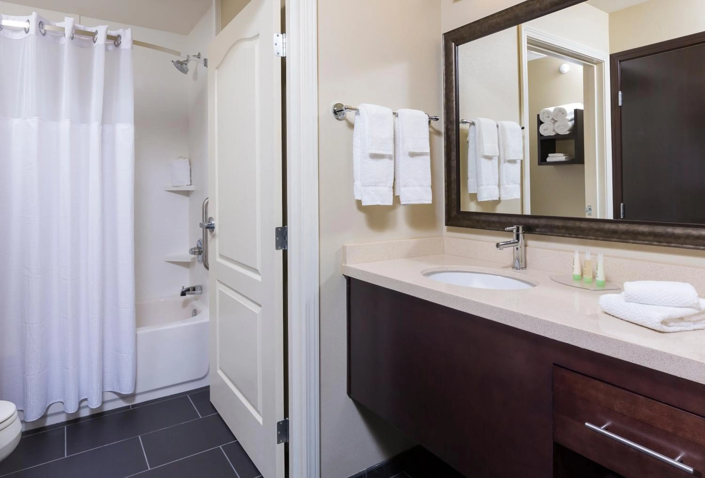Studio King Suite - Communications Accessible in Staybridge Suites Canton by IHG