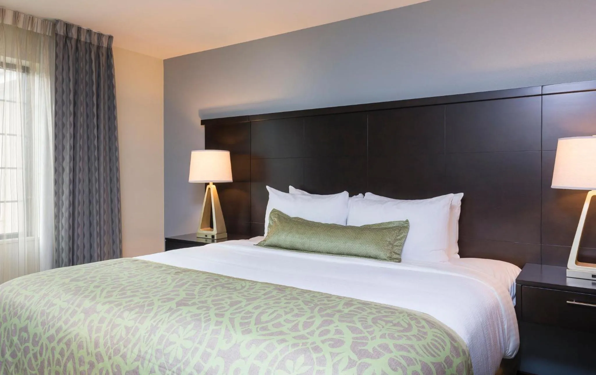 One-Bedroom King Suite with Communications Accessible Tub in Staybridge Suites Canton by IHG