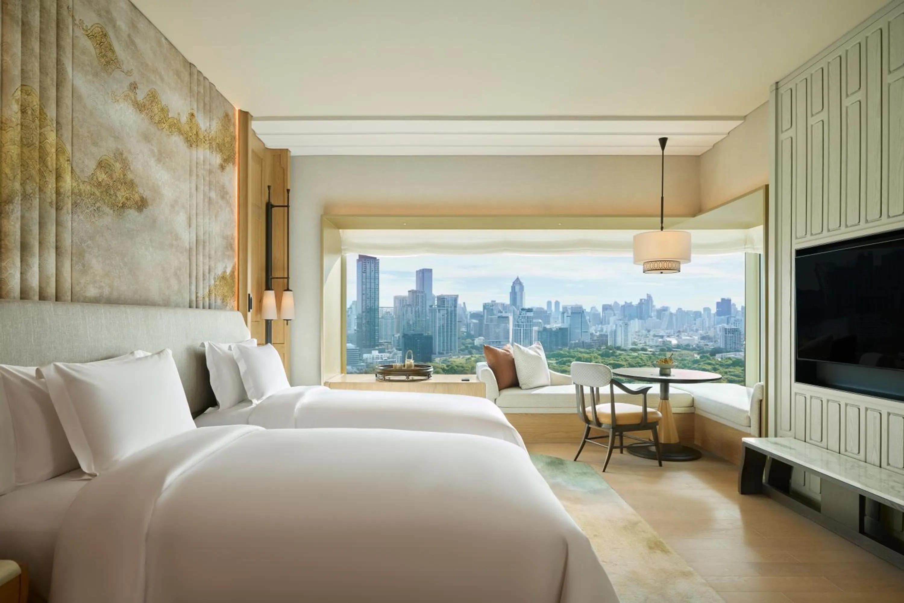 Deluxe Corner Room with Twin Beds in Dusit Thani Bangkok