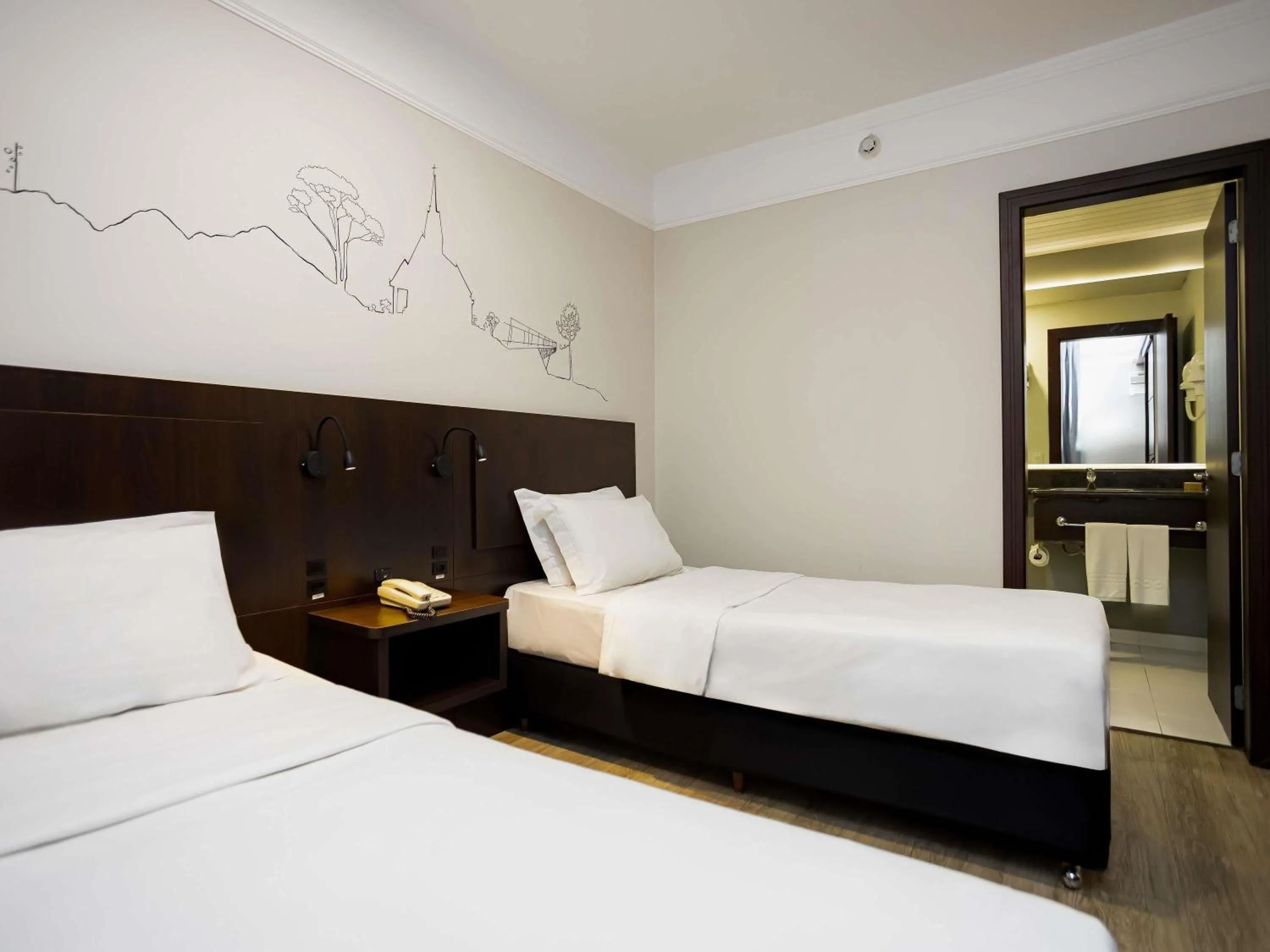 Standard Twin Room - single occupancy in Mercure Jaragua do Sul