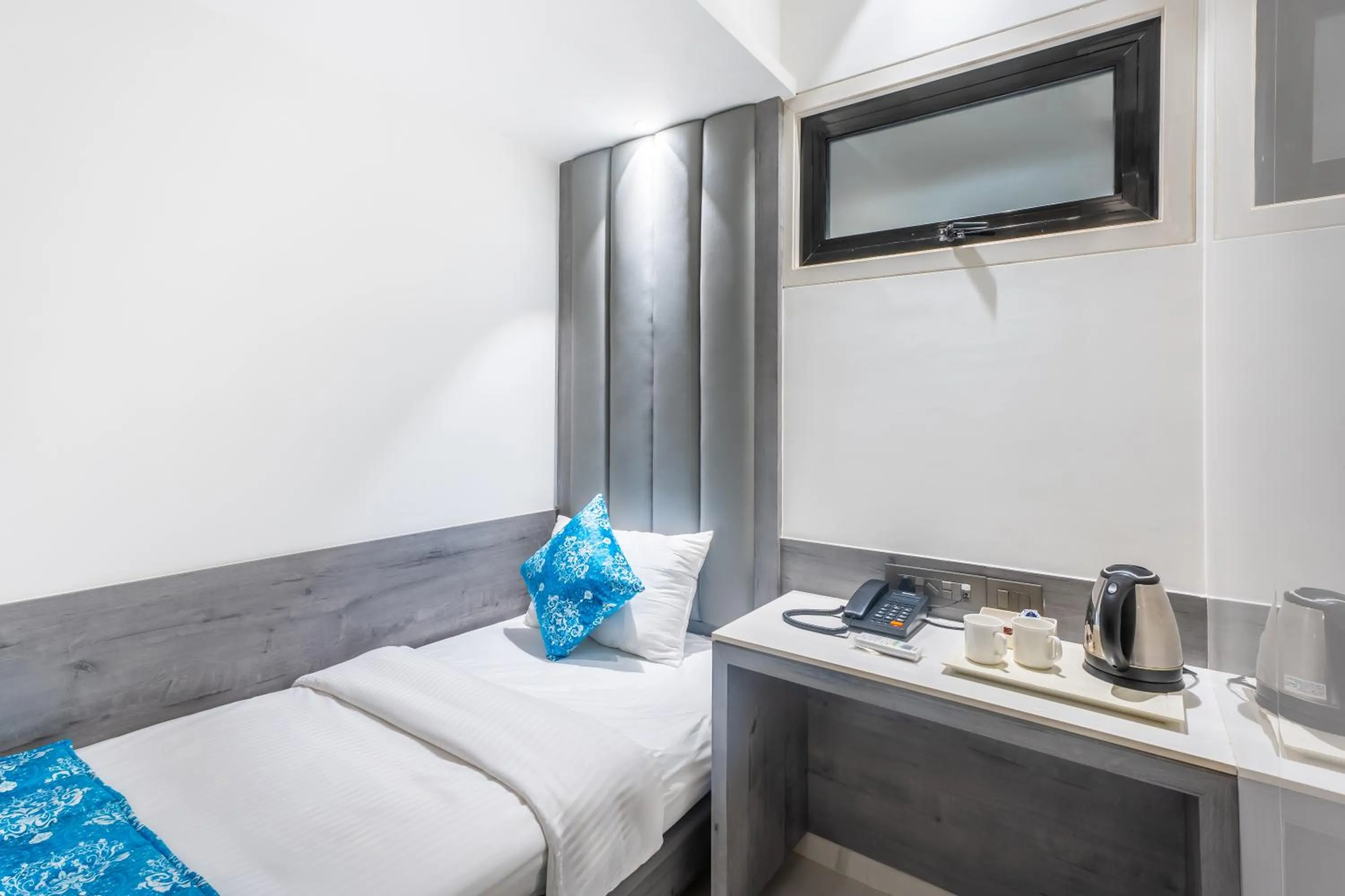 Deluxe Single Room - single occupancy - Newly Constructed in Hotel Supreme Comforts - Mumbai Airport