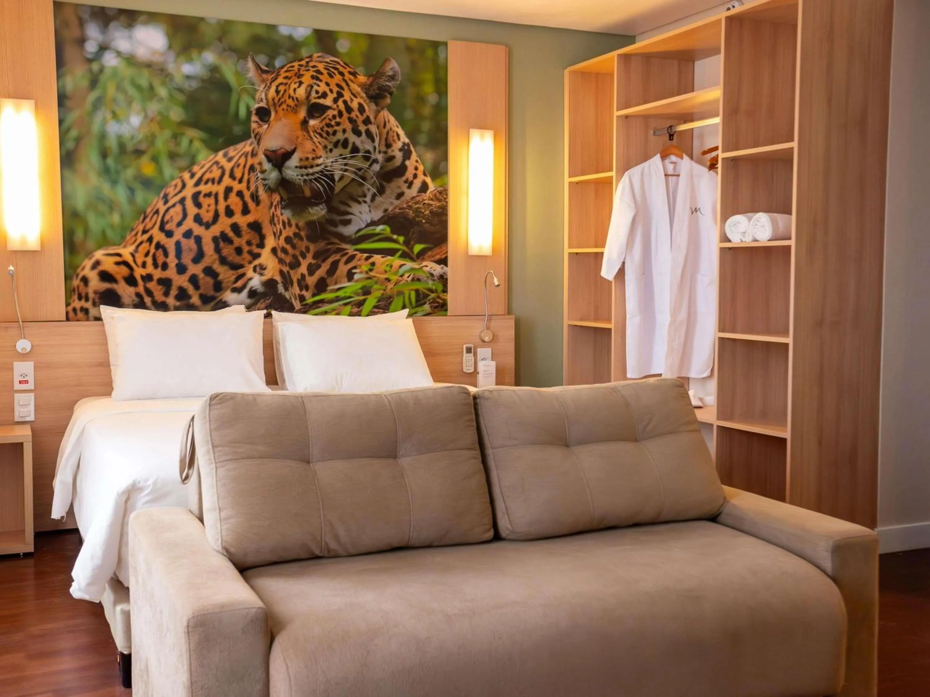 Privilege Room with One Double Bed and Sofa in Mercure Manaus