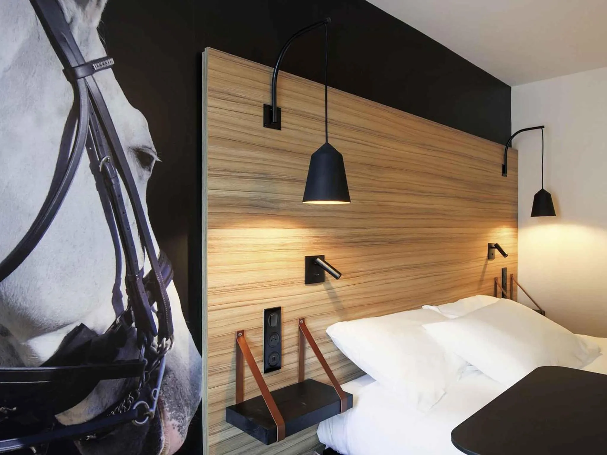 Standard Double Room in ibis Styles Laval Centre Gare