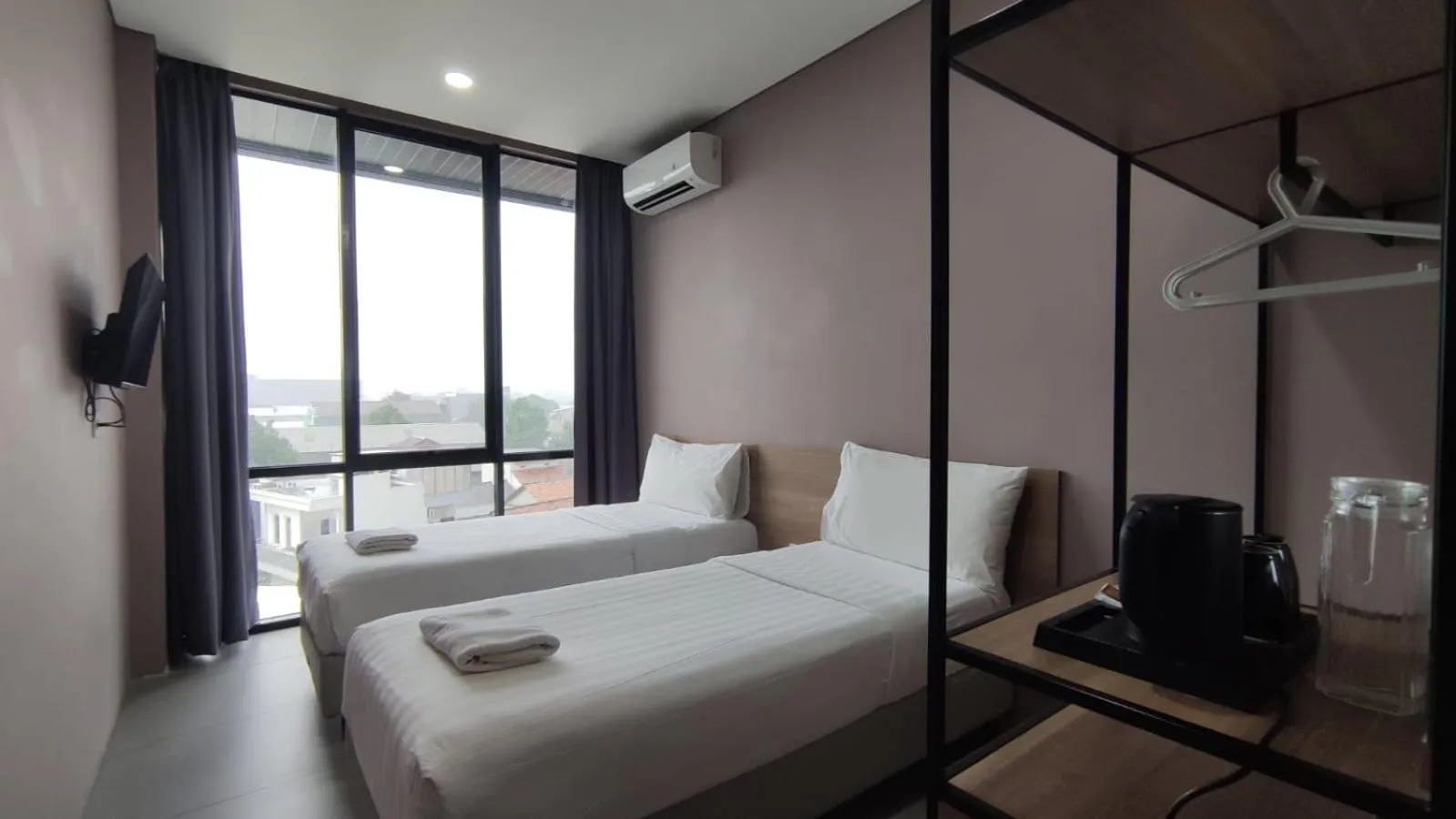 Superior Twin Room in VNC Alam Sutera Hotel Powered by Archipelago